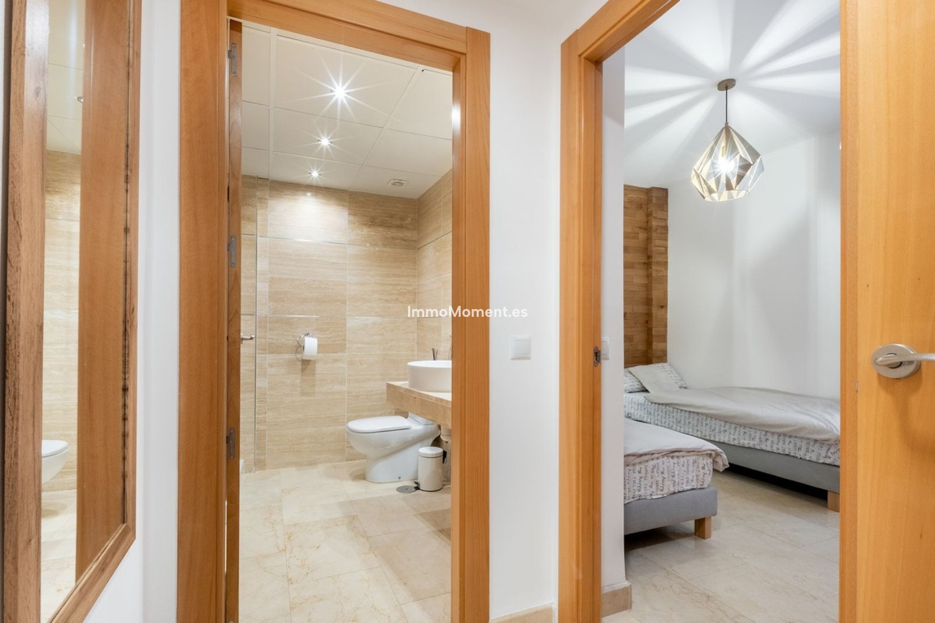 Resale - Apartment - Benahavís - Benahavís Centro