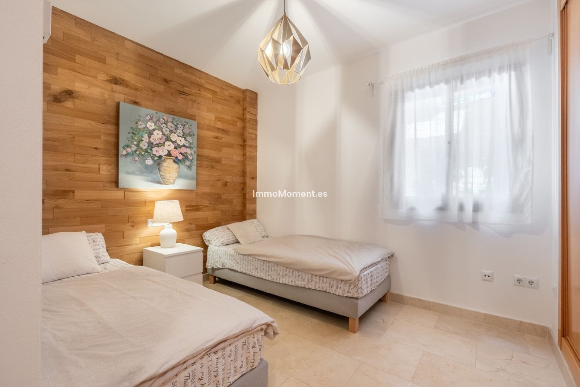 Resale - Apartment - Benahavís - Benahavís Centro