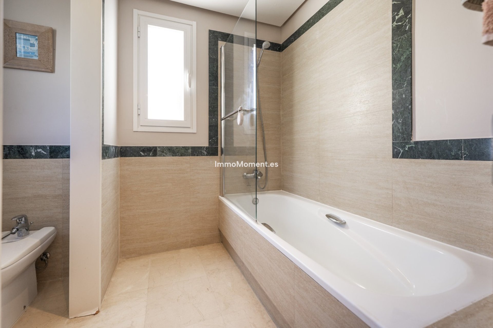 Resale - Apartment - Benahavís - Benahavís Centro