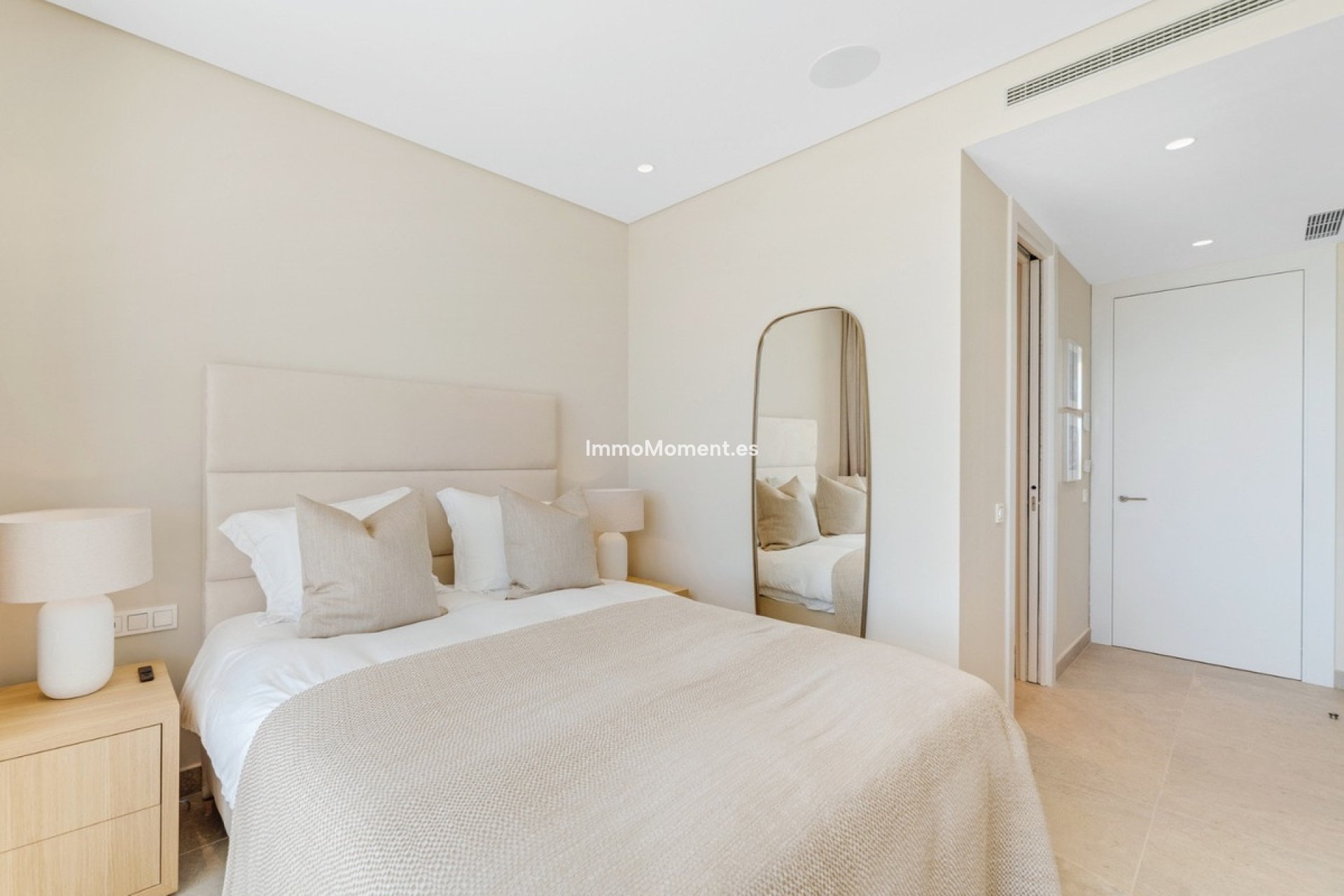 Resale - Apartment - Benahavís - Benahavís Centro