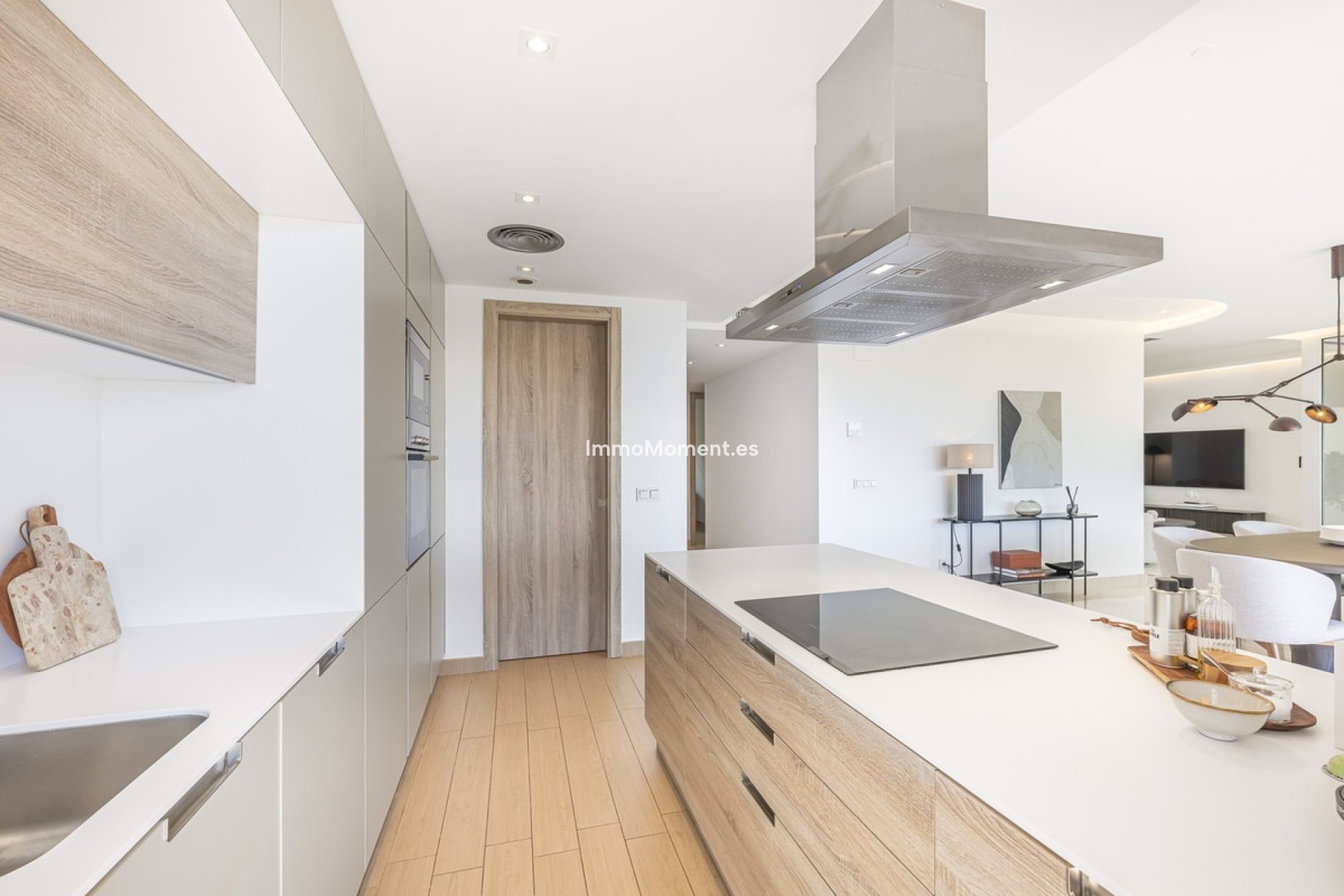 Resale - Apartment - Benahavís - Benahavís Centro