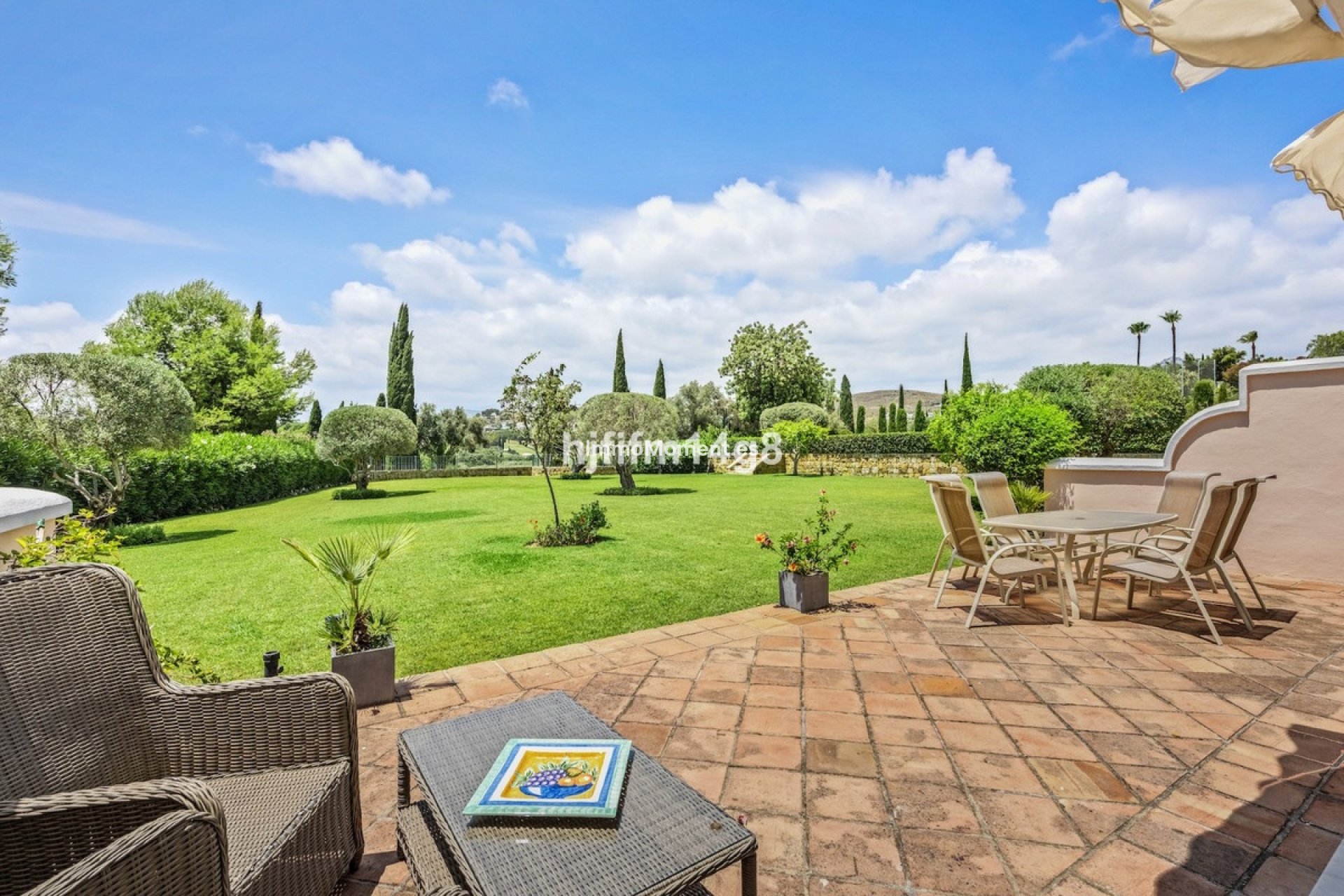 Resale - Apartment - Benahavís - Benahavís Centro