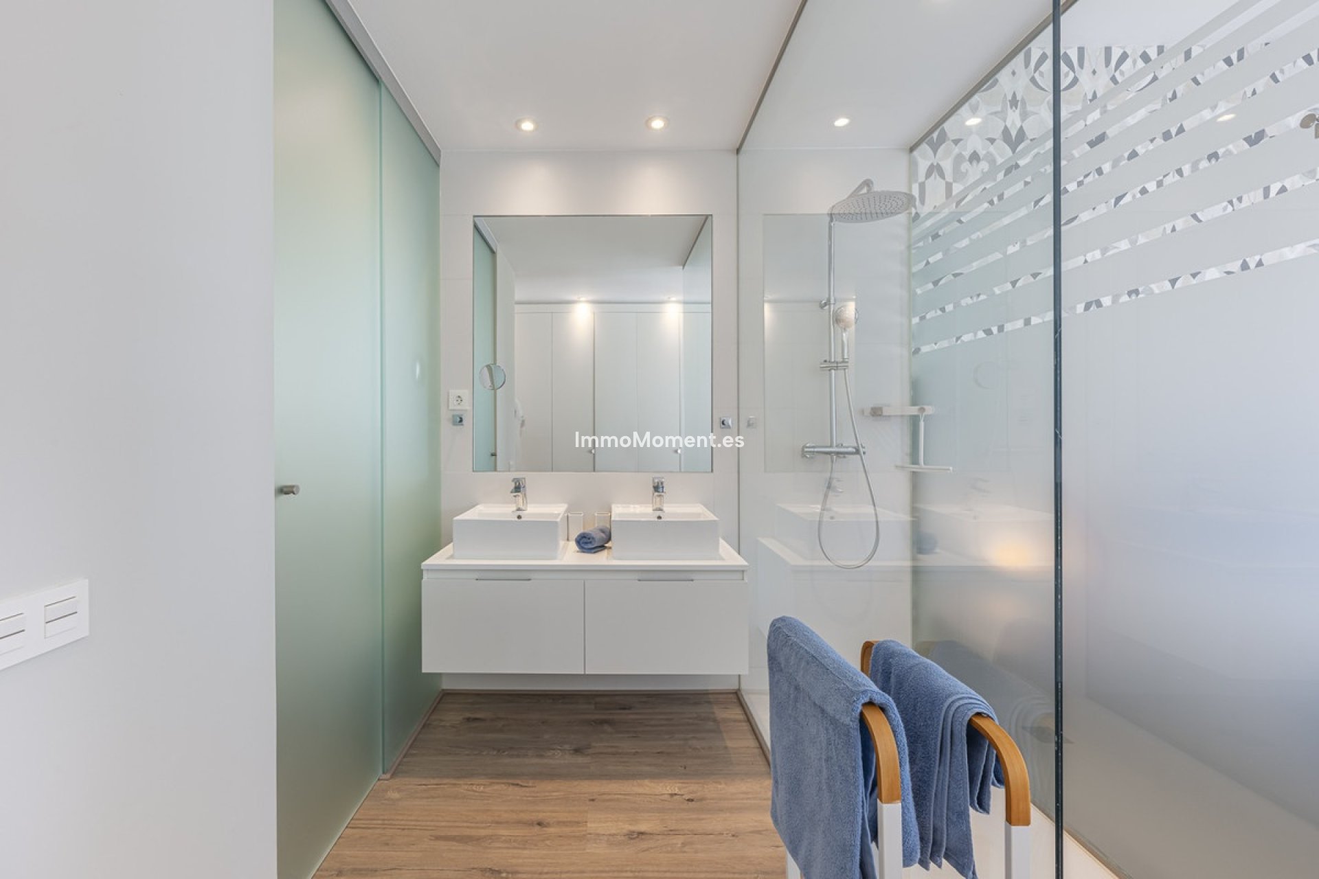 Resale - Apartment - Benahavís - Benahavís Centro