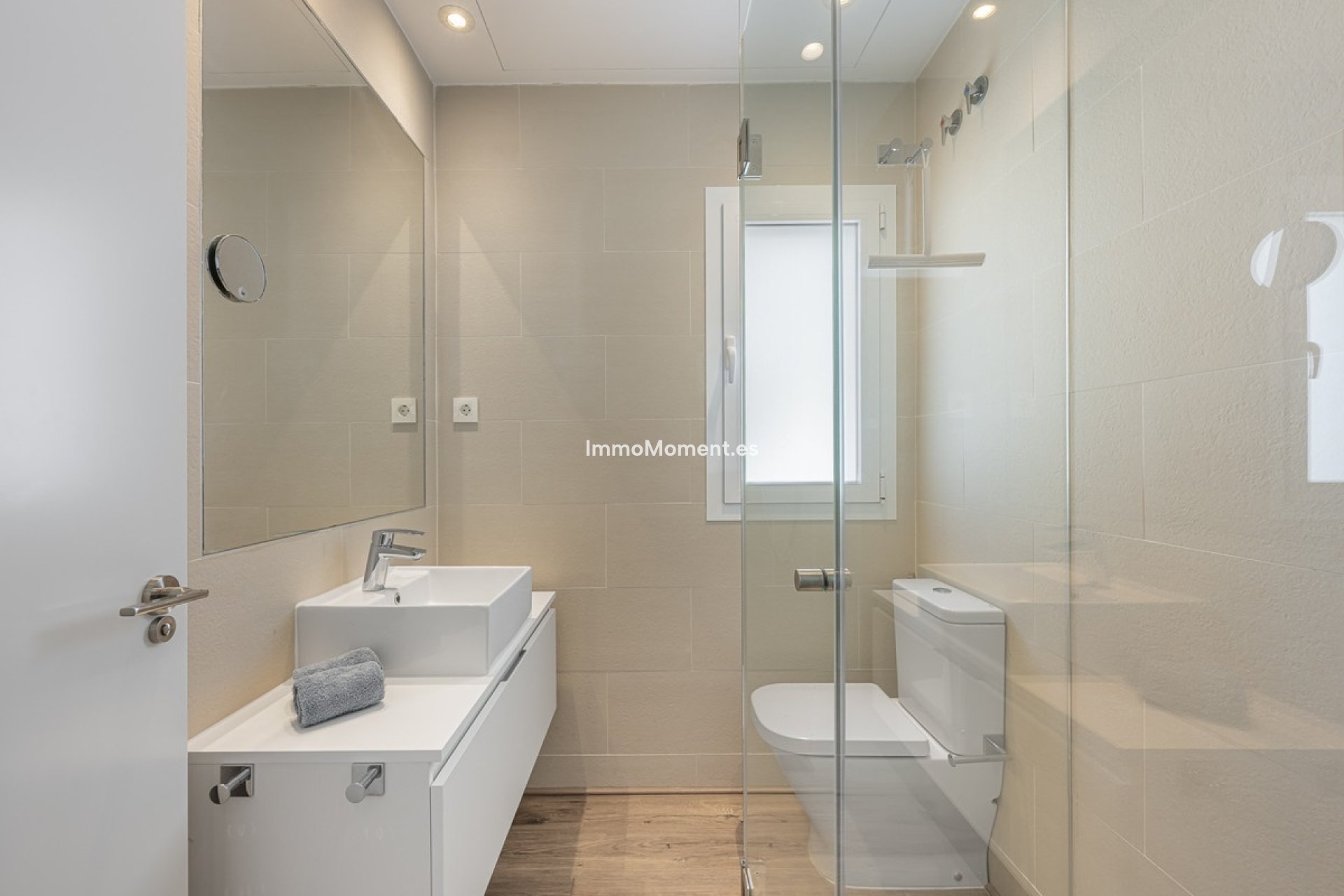 Resale - Apartment - Benahavís - Benahavís Centro