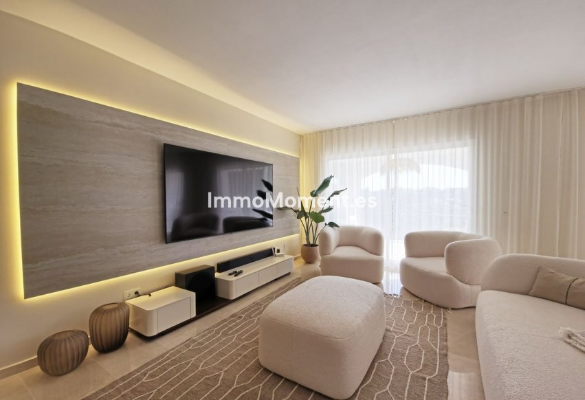 Resale - Apartment - Benahavís - Benahavís Centro