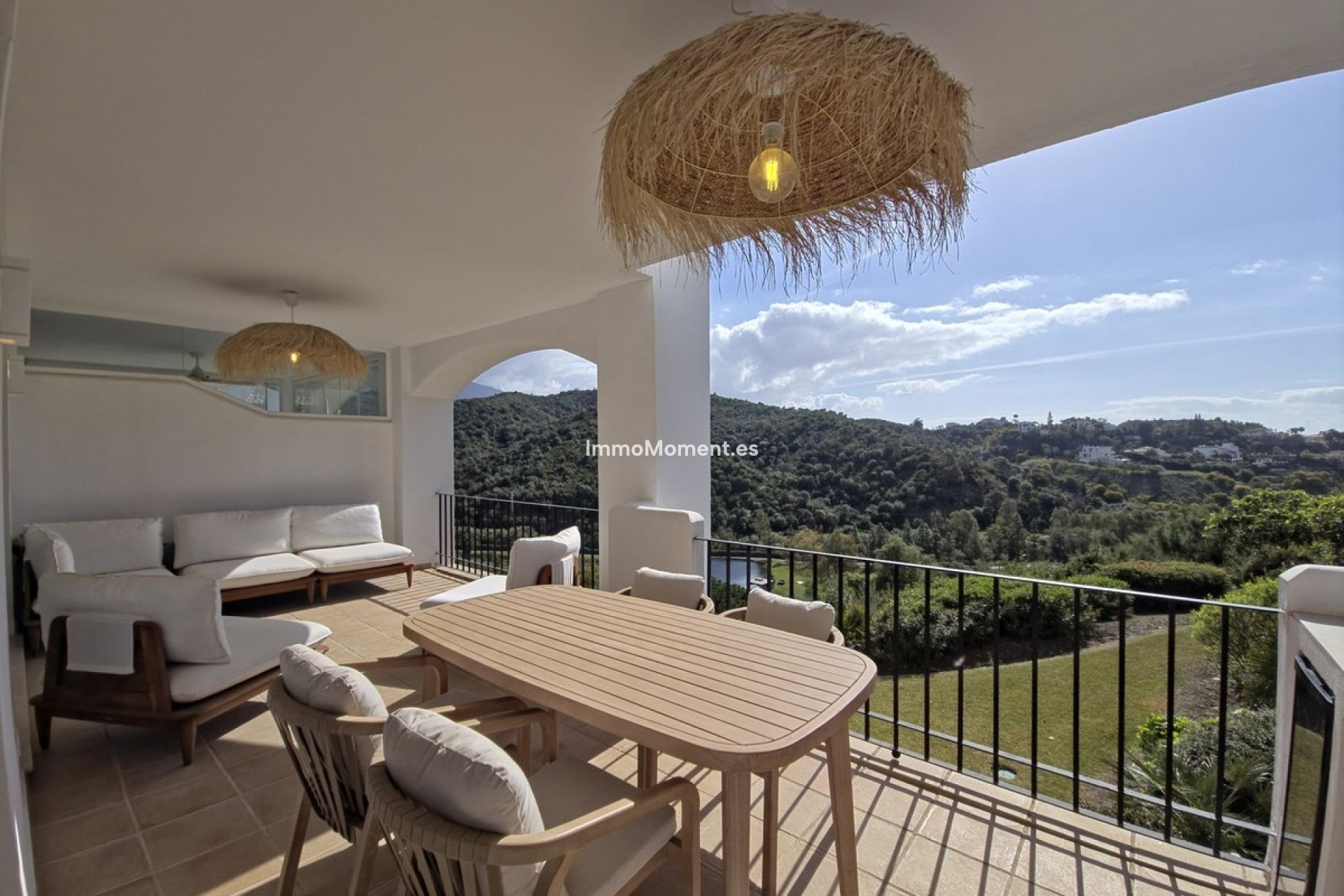 Resale - Apartment - Benahavís - Benahavís Centro