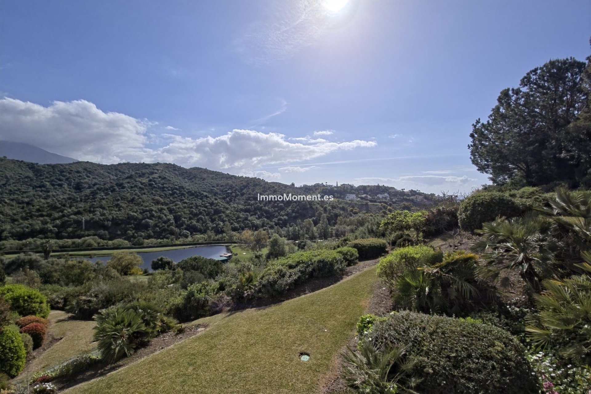 Resale - Apartment - Benahavís - Benahavís Centro