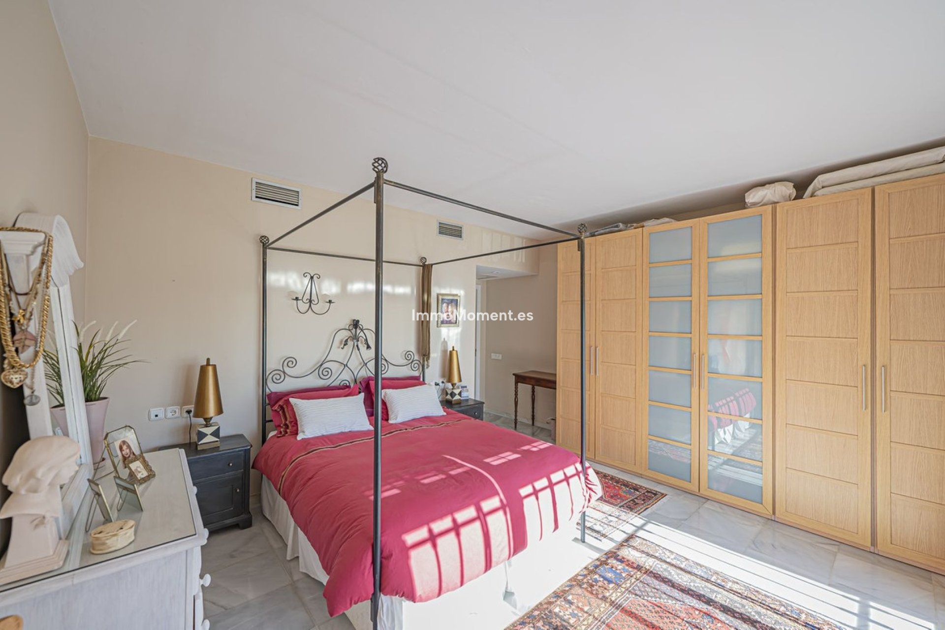 Resale - Apartment - Benahavís - Benahavís Centro