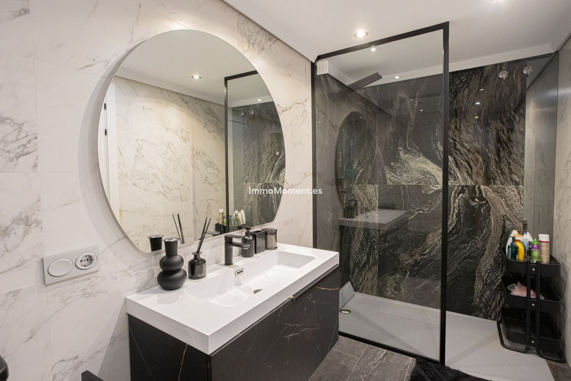 Resale - Apartment - Benahavís - Benahavís Centro