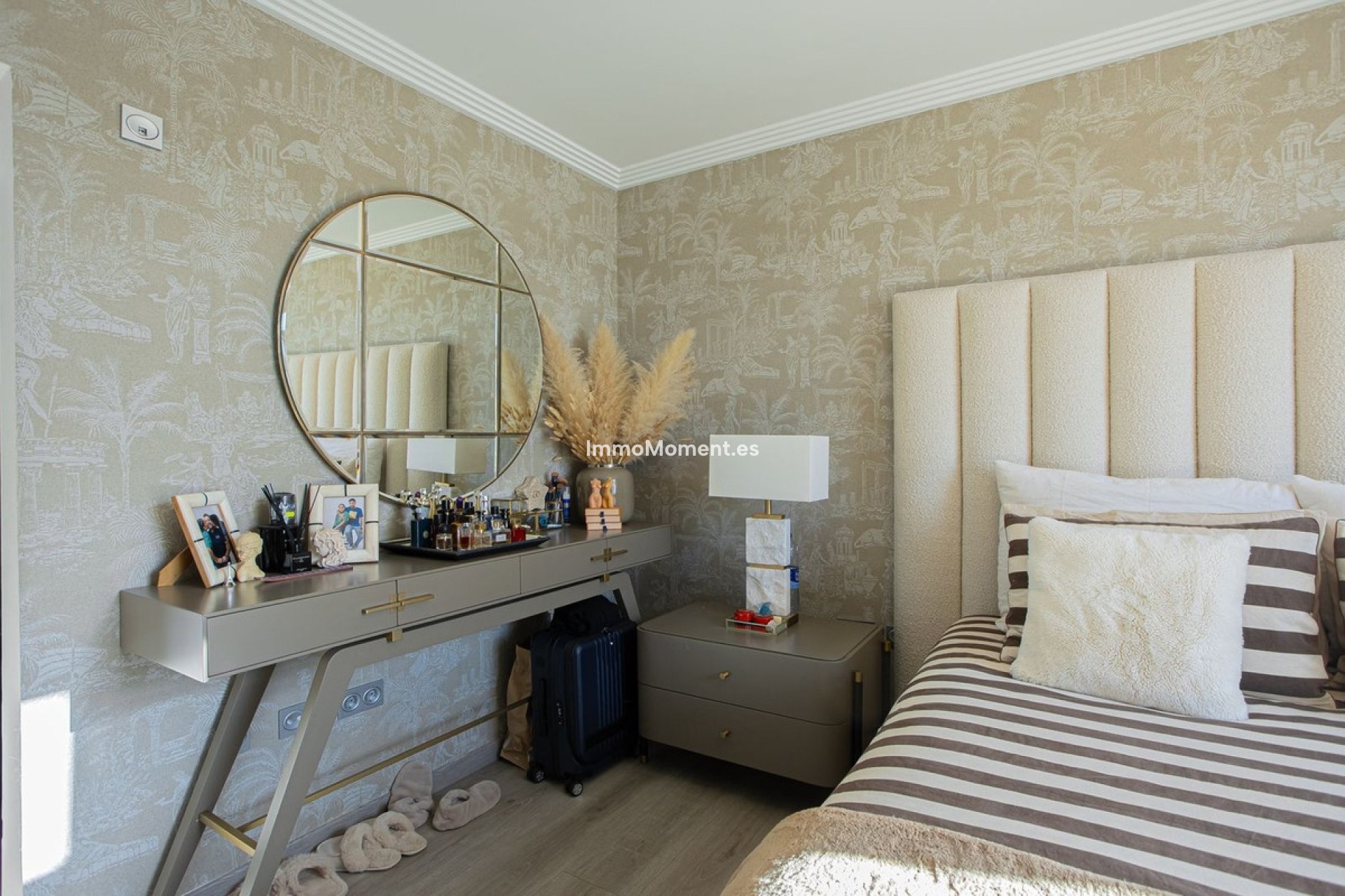 Resale - Apartment - Benahavís - Benahavís Centro