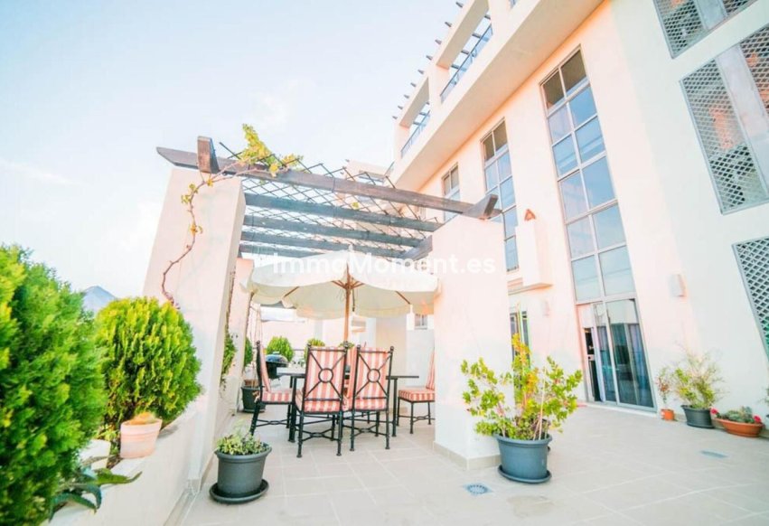 Resale - Apartment - Benahavís - Benahavís Centro