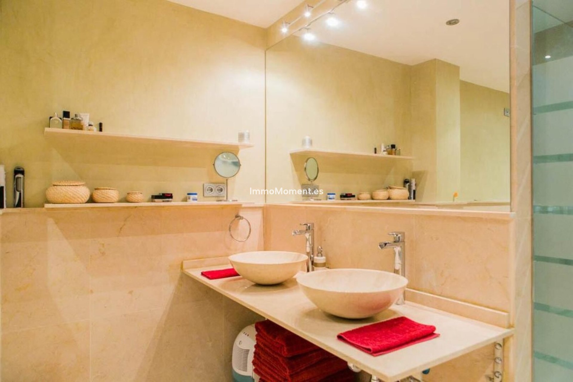 Resale - Apartment - Benahavís - Benahavís Centro