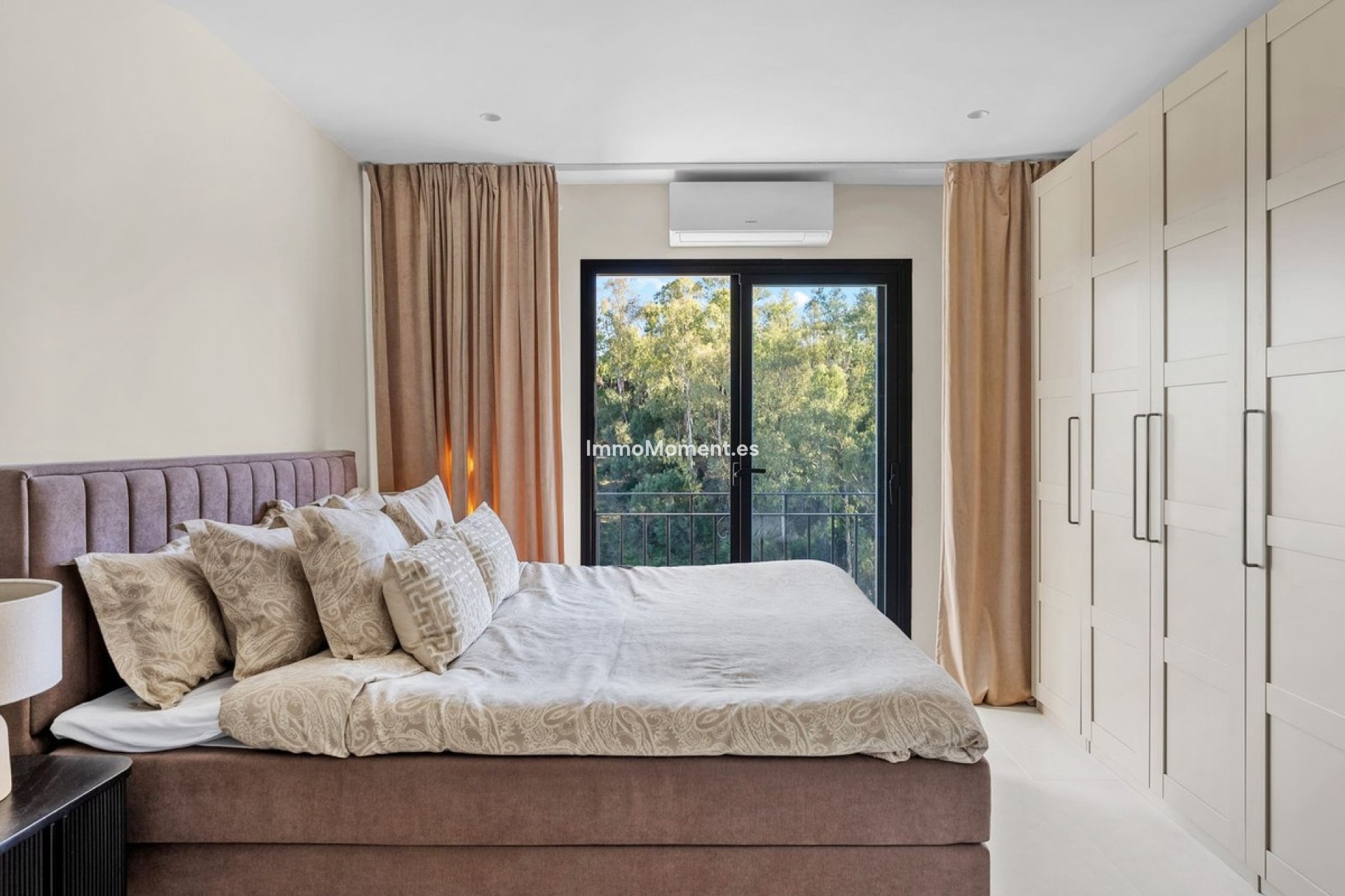 Resale - Apartment - Benahavís - Benahavís Centro