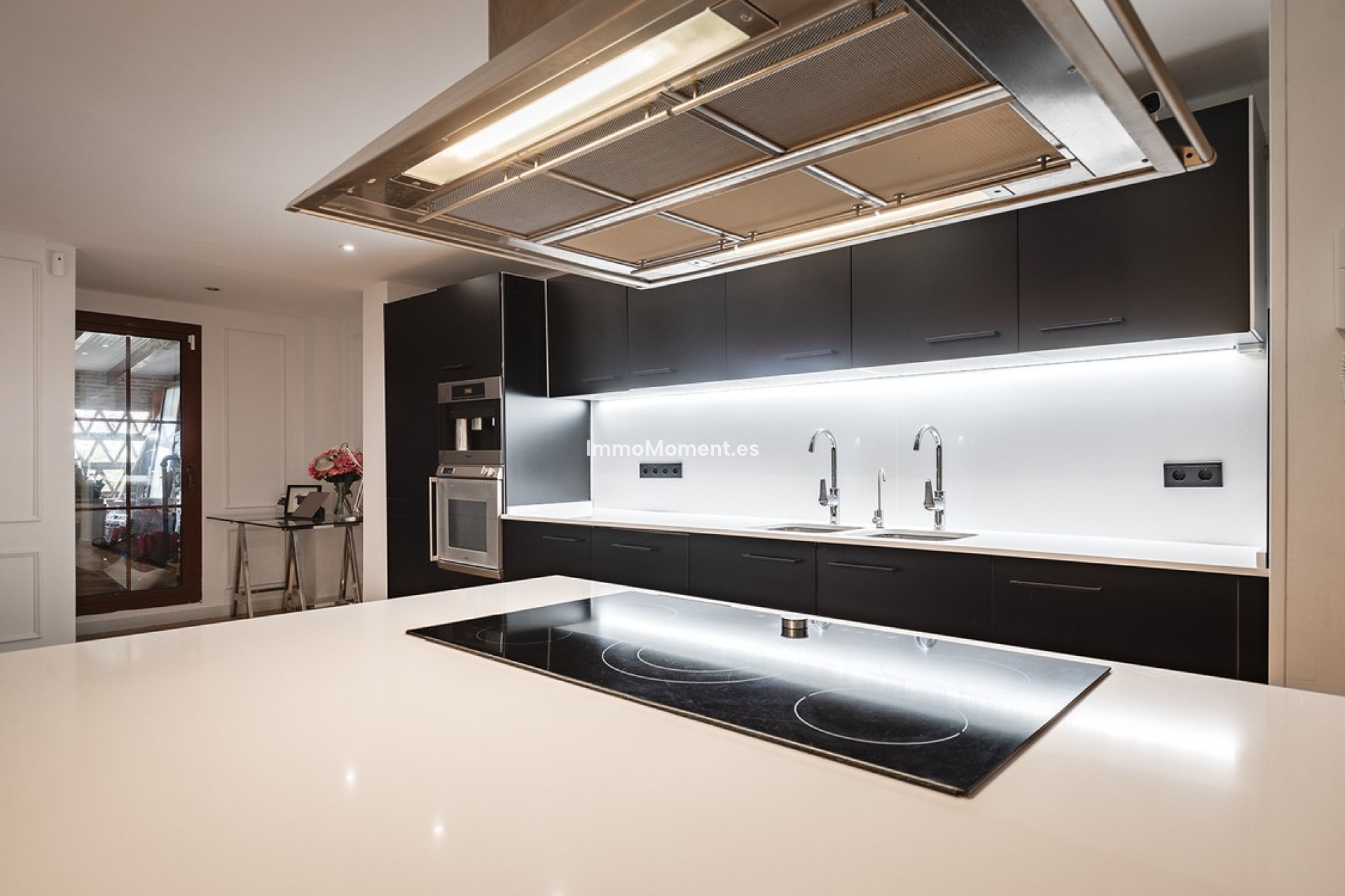 Resale - Apartment - Benahavís - Benahavís Centro