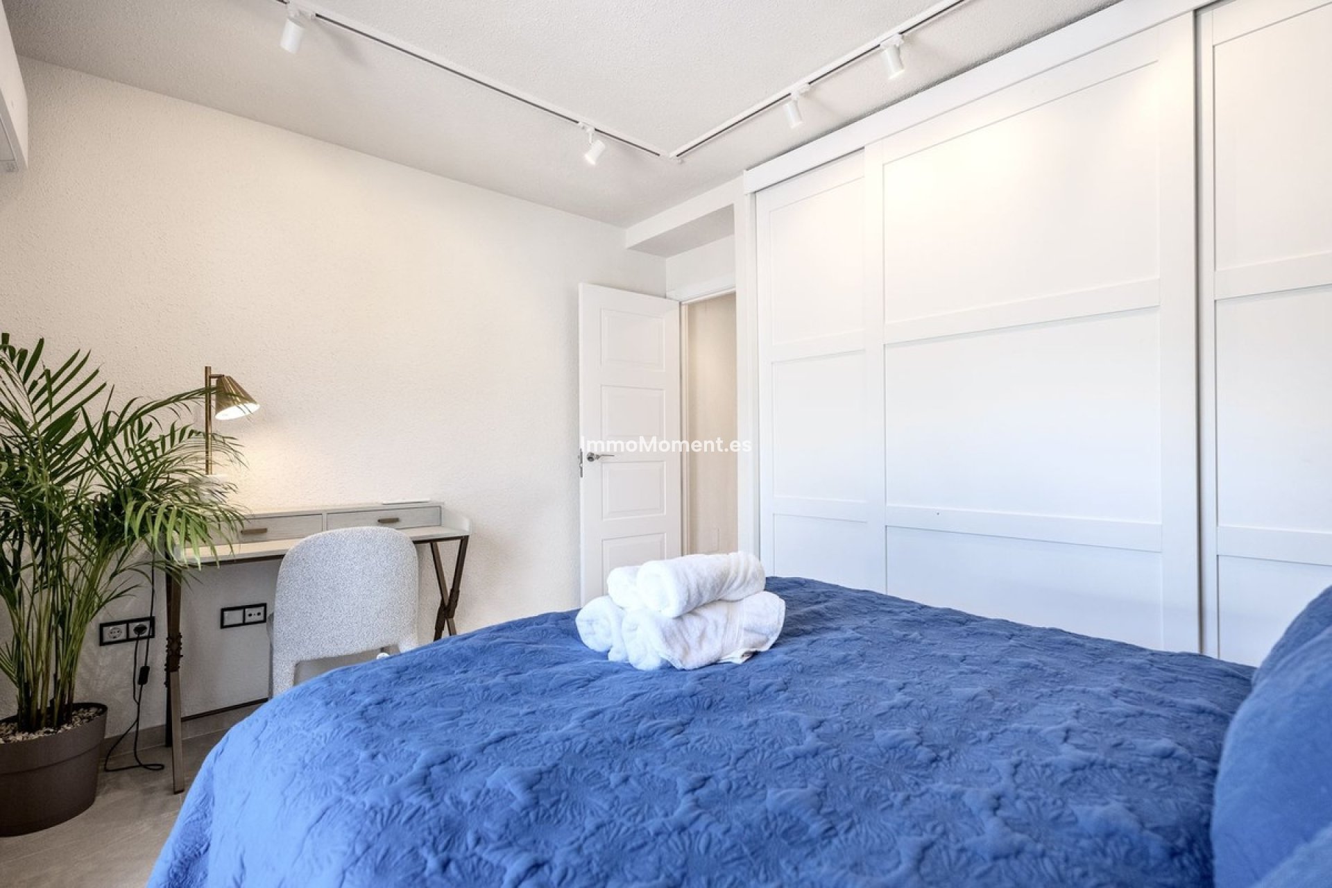 Resale - Apartment - Benahavís - Benahavís Centro