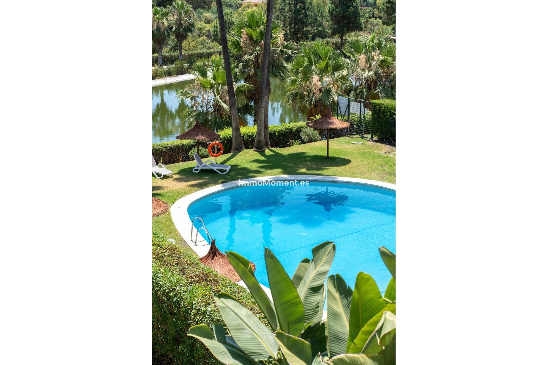 Resale - Apartment - Benahavís - Benahavís Centro