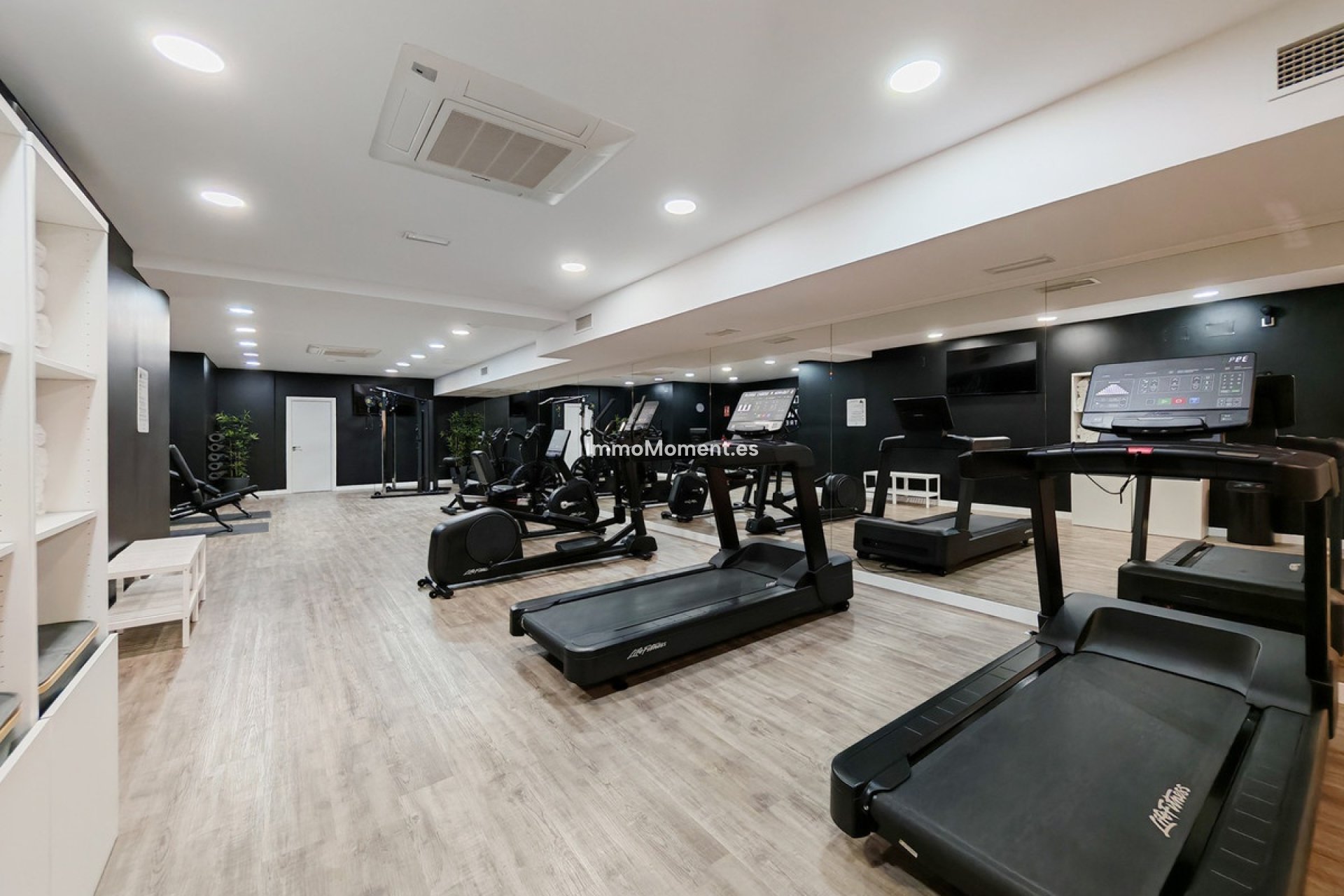 Resale - Apartment - Benahavís - Benahavís Centro