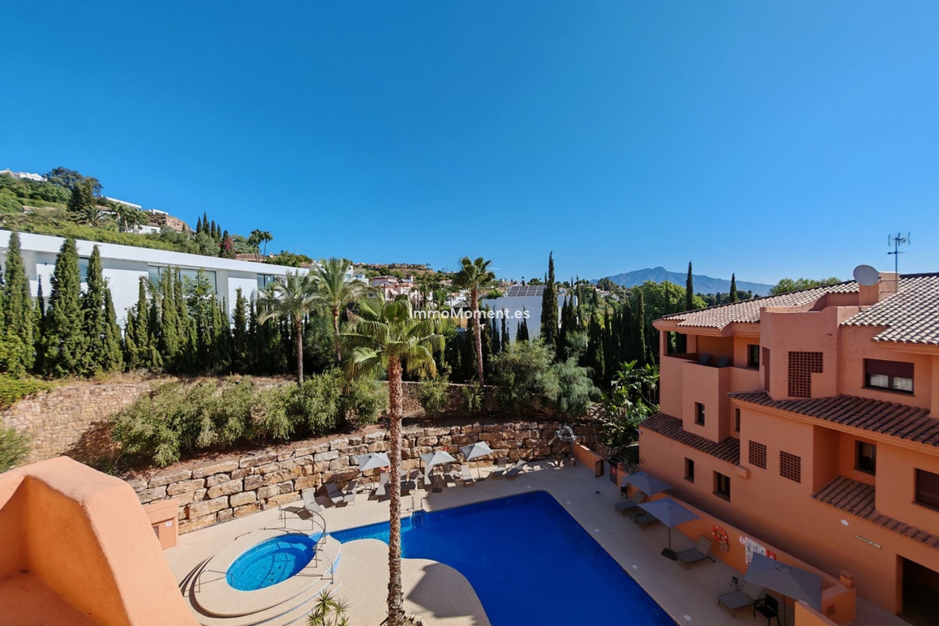 Resale - Apartment - Benahavís - Benahavís Centro