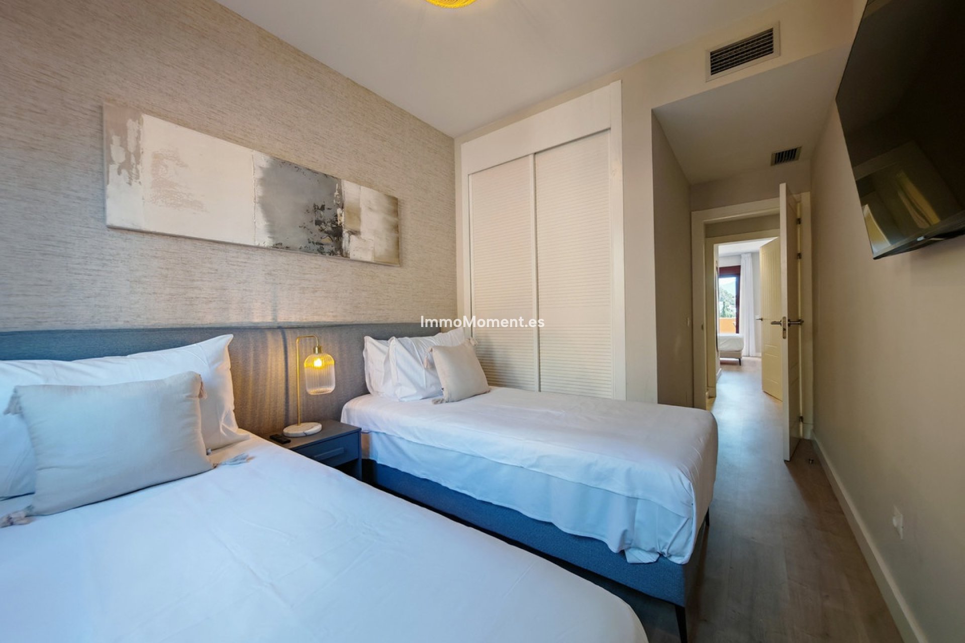 Resale - Apartment - Benahavís - Benahavís Centro