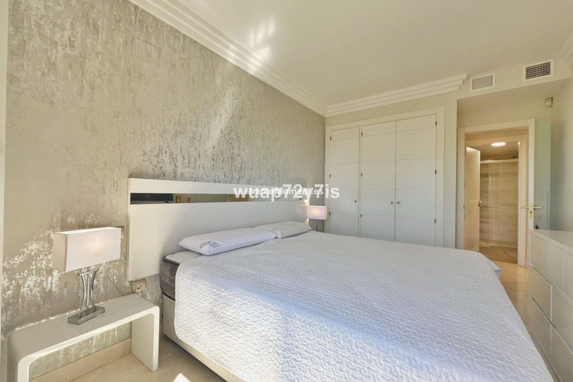 Resale - Apartment - Benahavís - Benahavís Centro