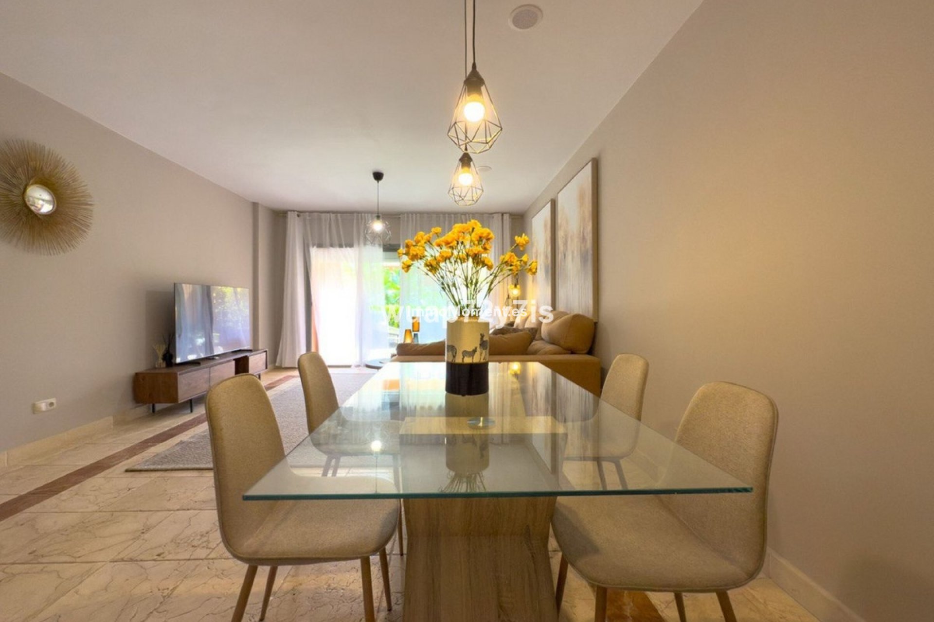 Resale - Apartment - Benahavís - Benahavís Centro