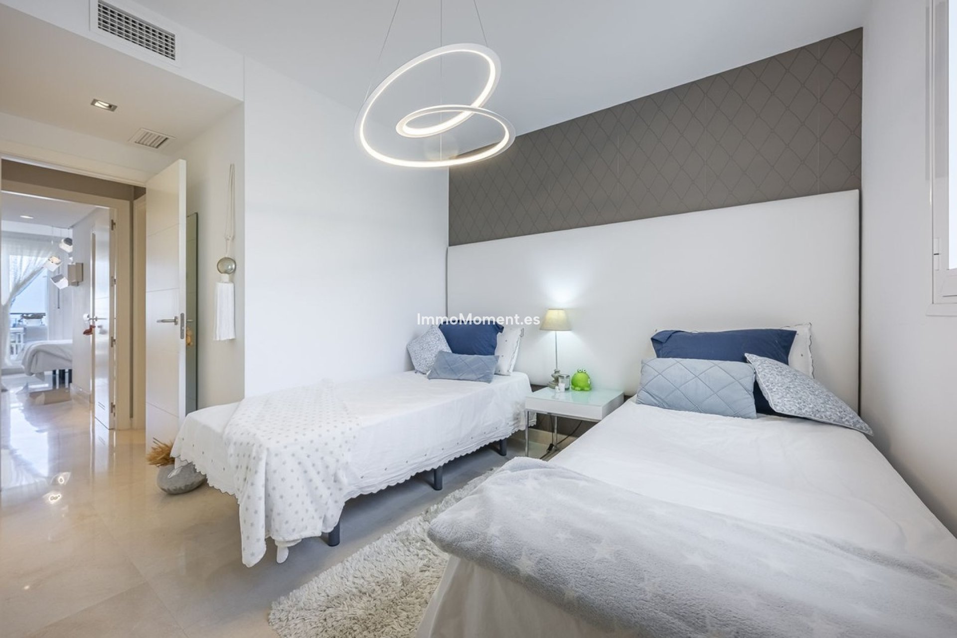 Resale - Apartment - Benahavís - Benahavís Centro