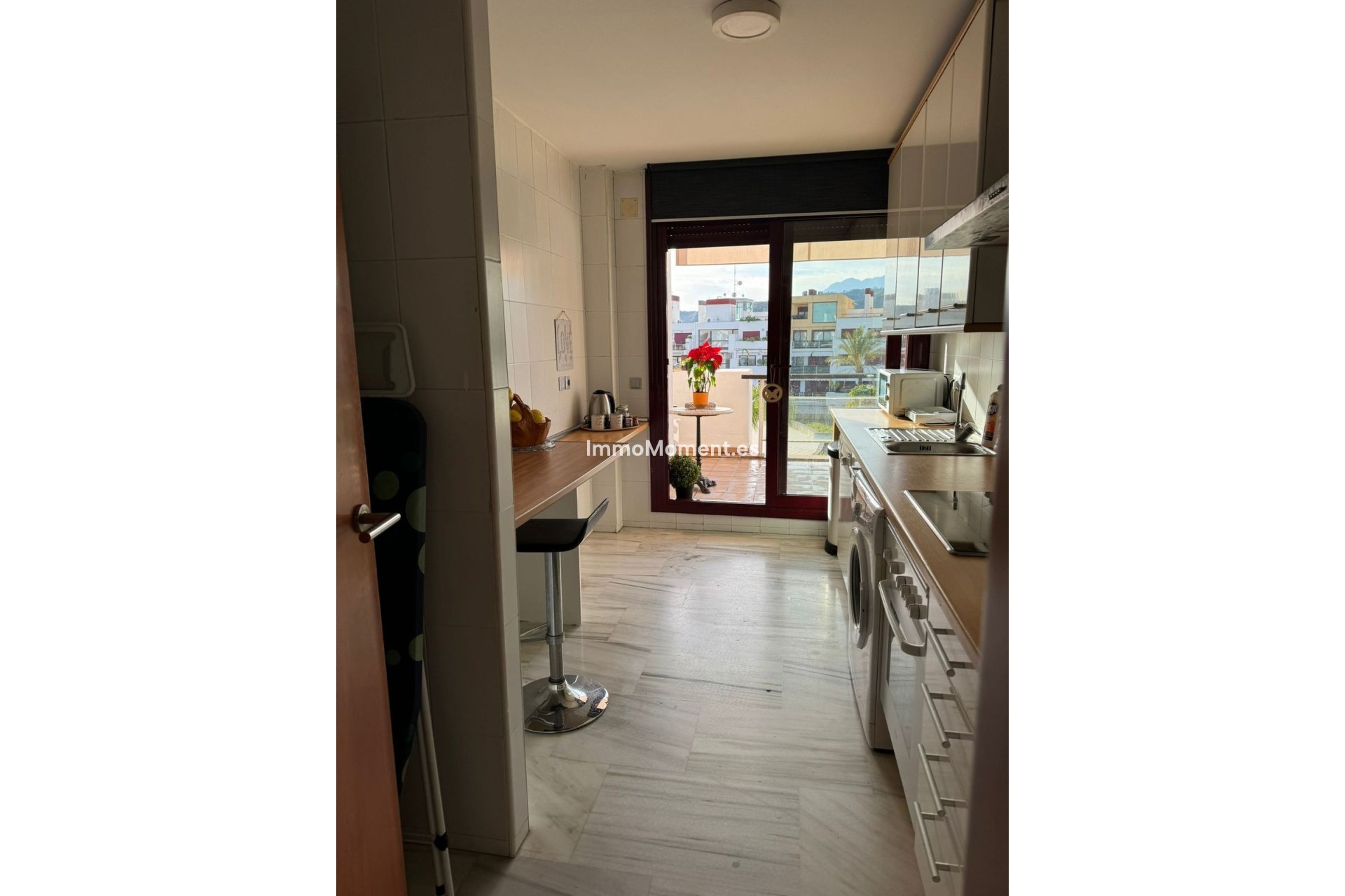 Resale - Apartment - Benahavís - Benahavís Centro