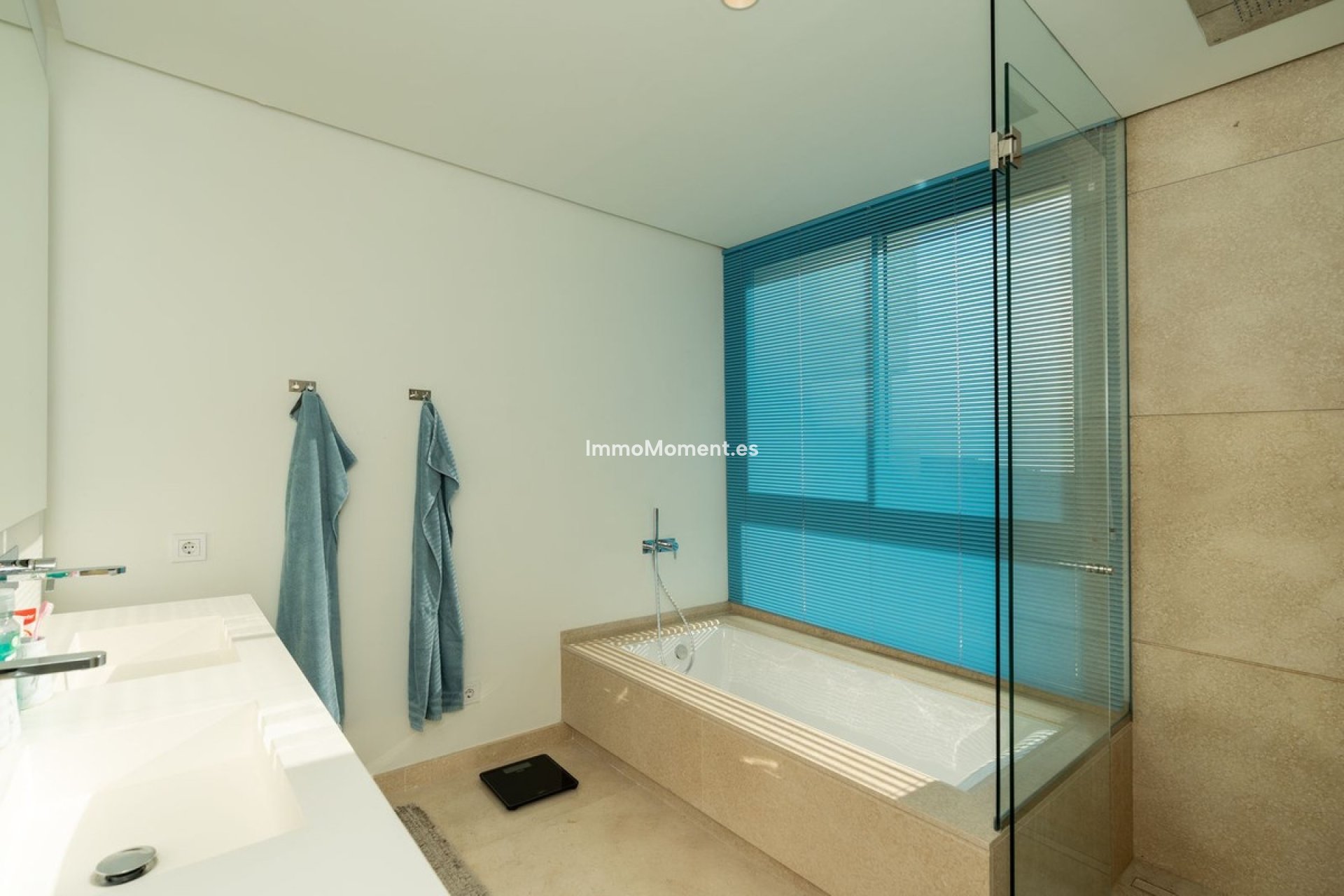 Resale - Apartment - Benahavís - Benahavís Centro