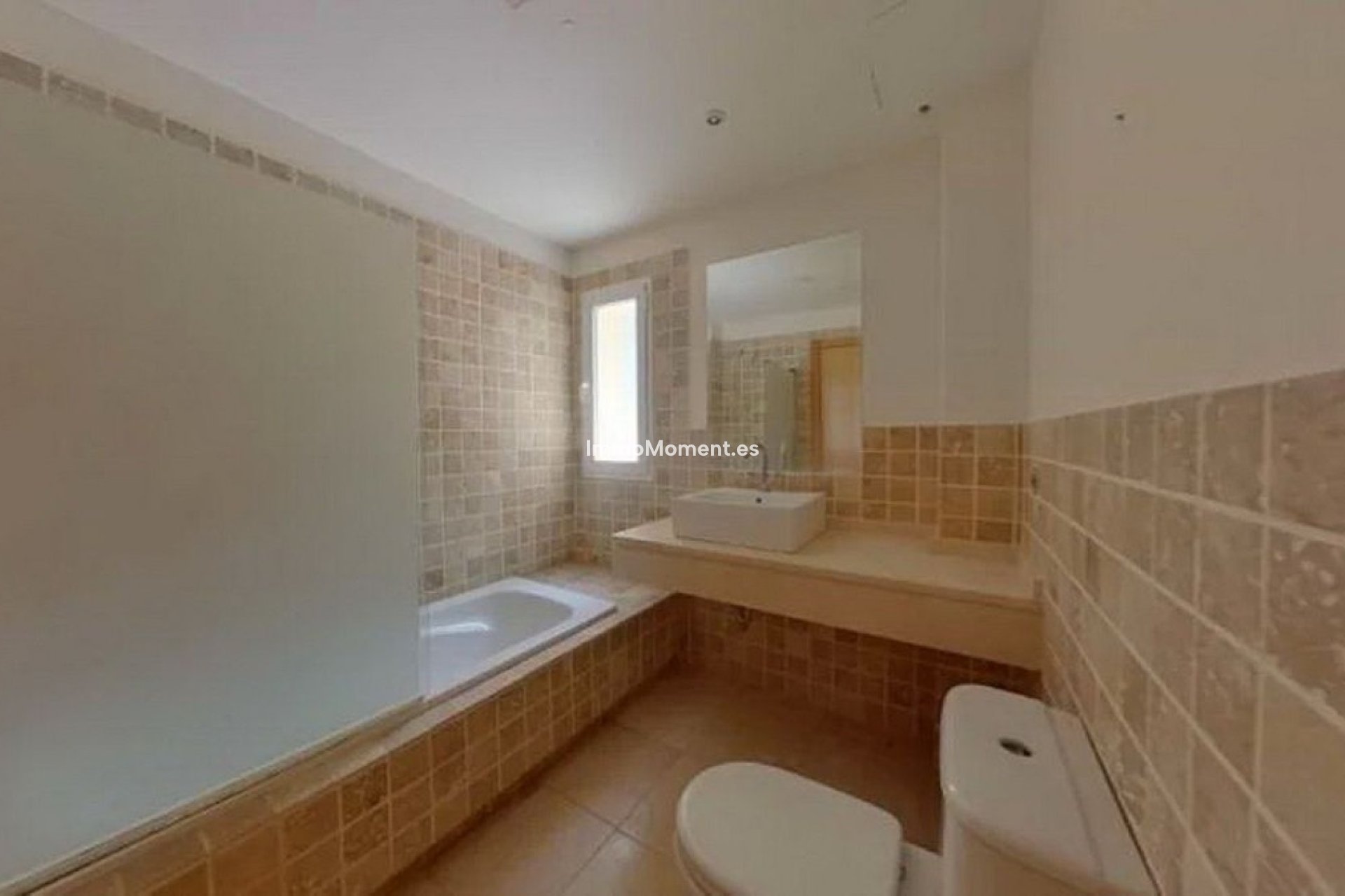 Resale - Apartment - Benahavís - Benahavís Centro