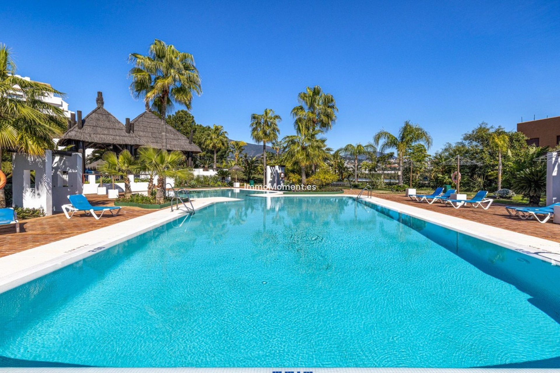 Resale - Apartment - Benahavís - Benahavís Centro