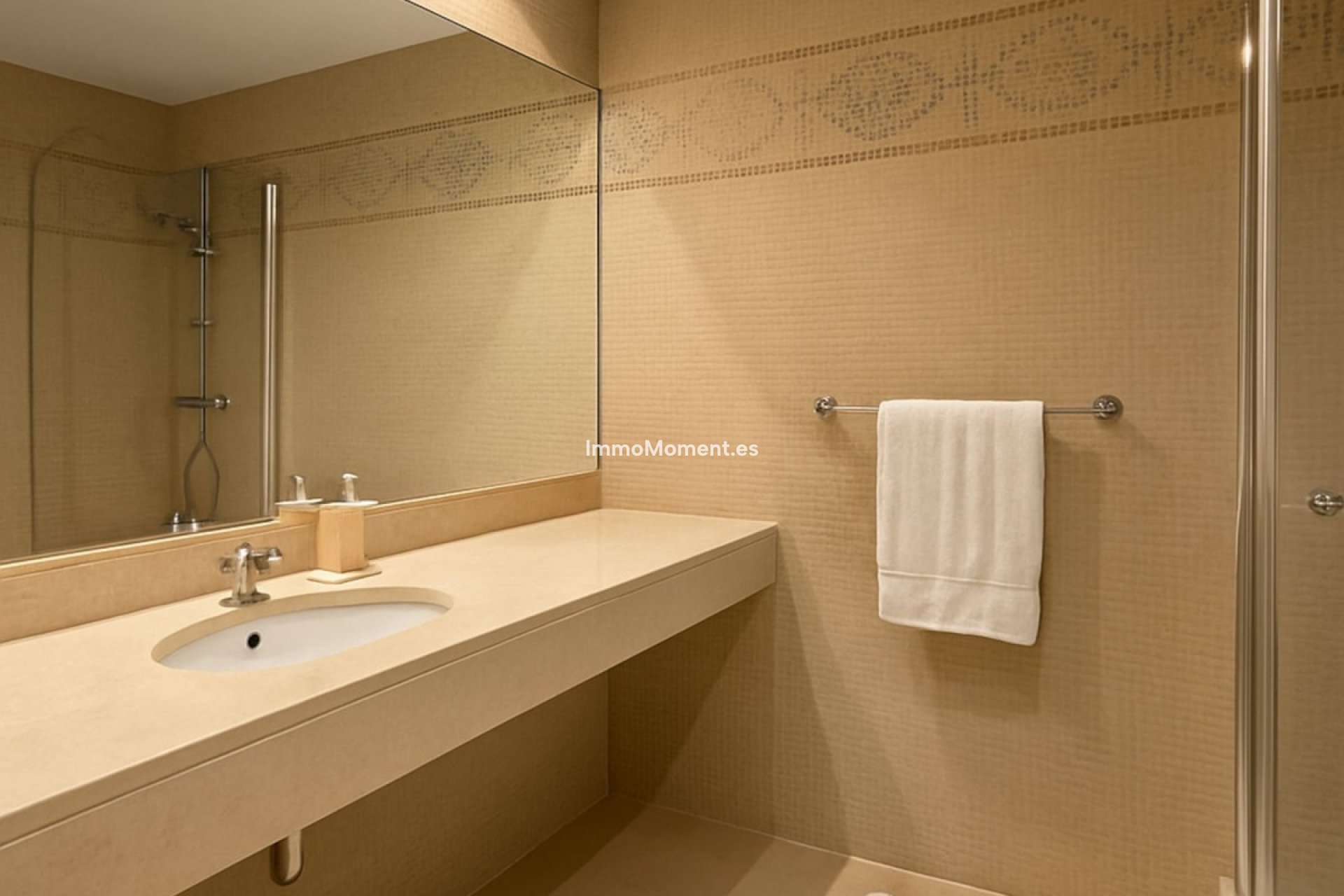 Resale - Apartment - Benahavís - Benahavís Centro