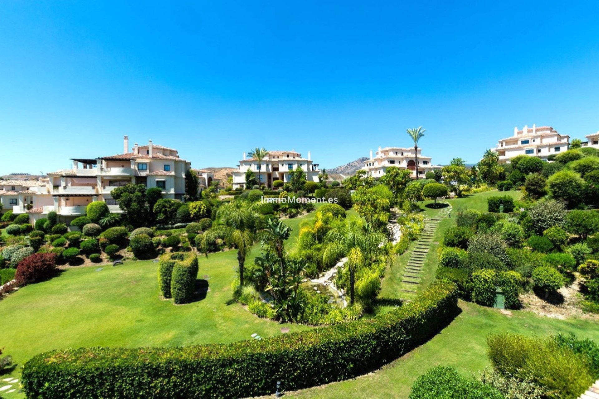 Resale - Apartment - Benahavís - Benahavís Centro