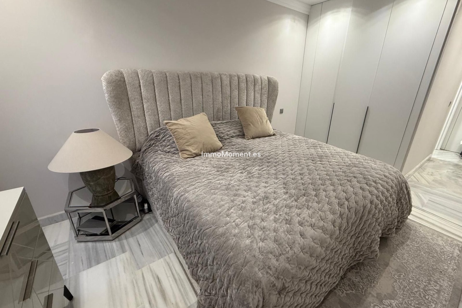 Resale - Apartment - Benahavís - Benahavís Centro