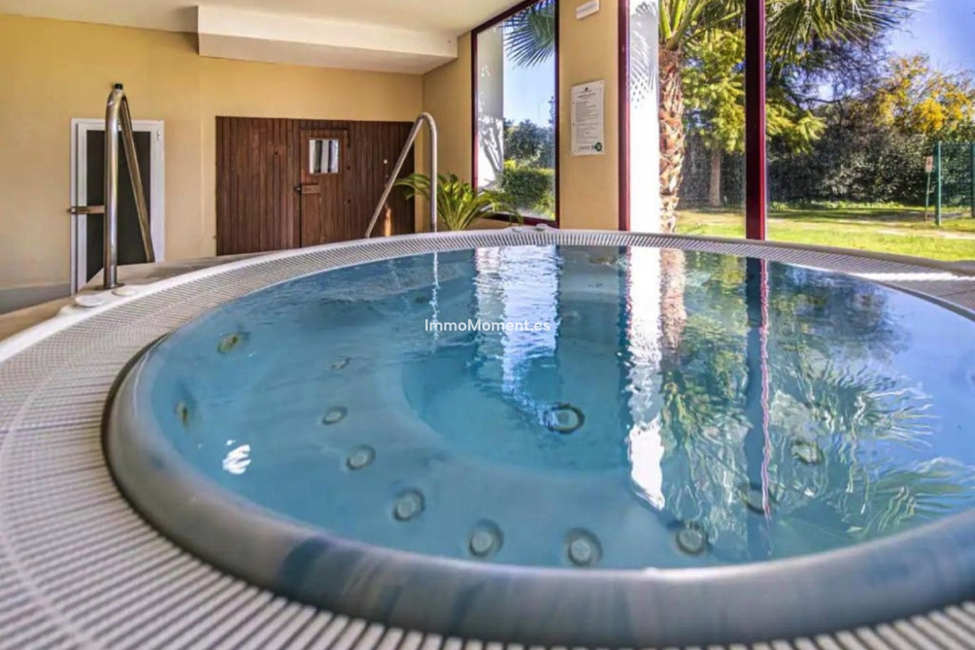 Resale - Apartment - Benahavís - Benahavís Centro