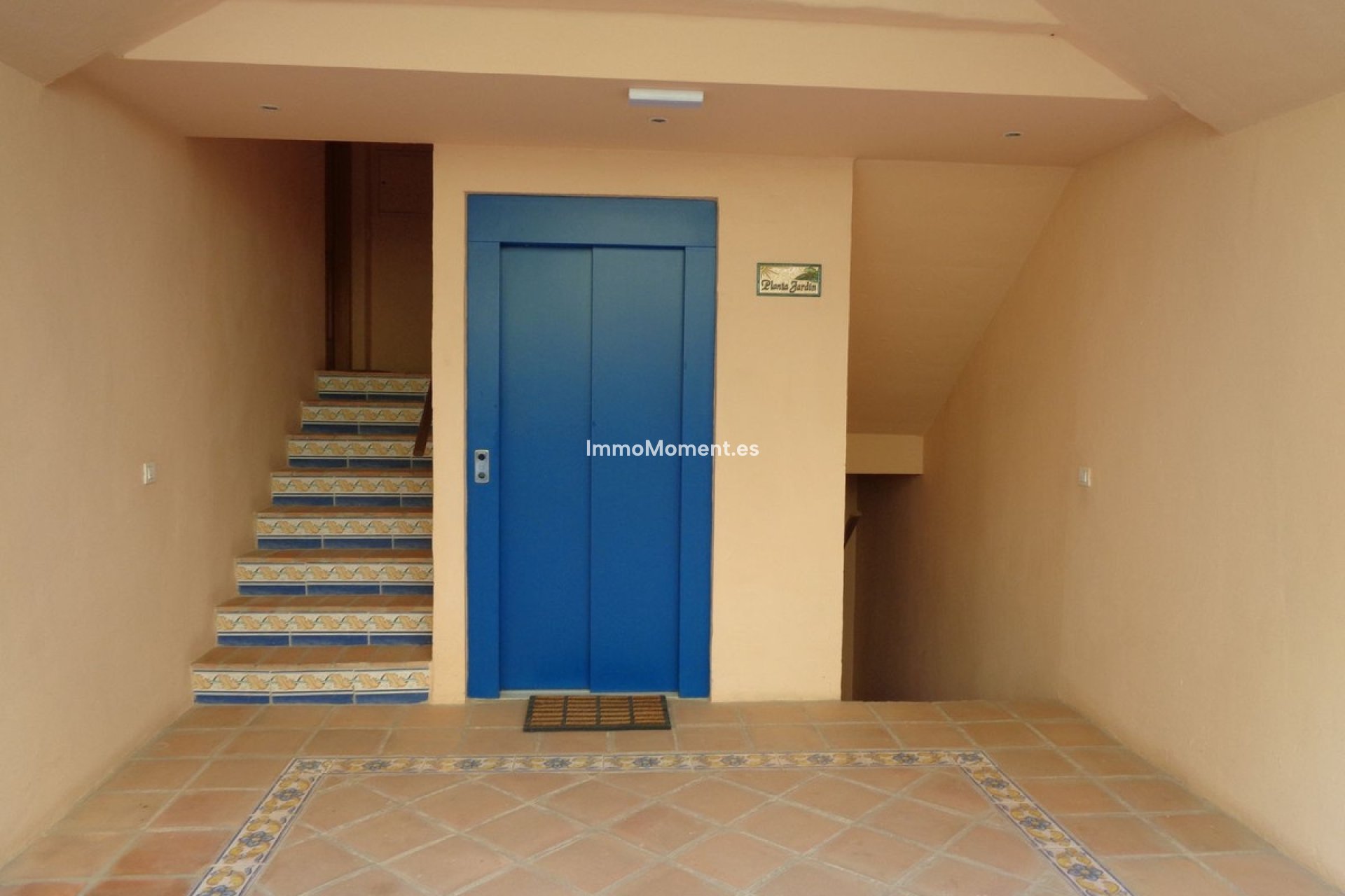 Resale - Apartment - Benahavís - Benahavís Centro