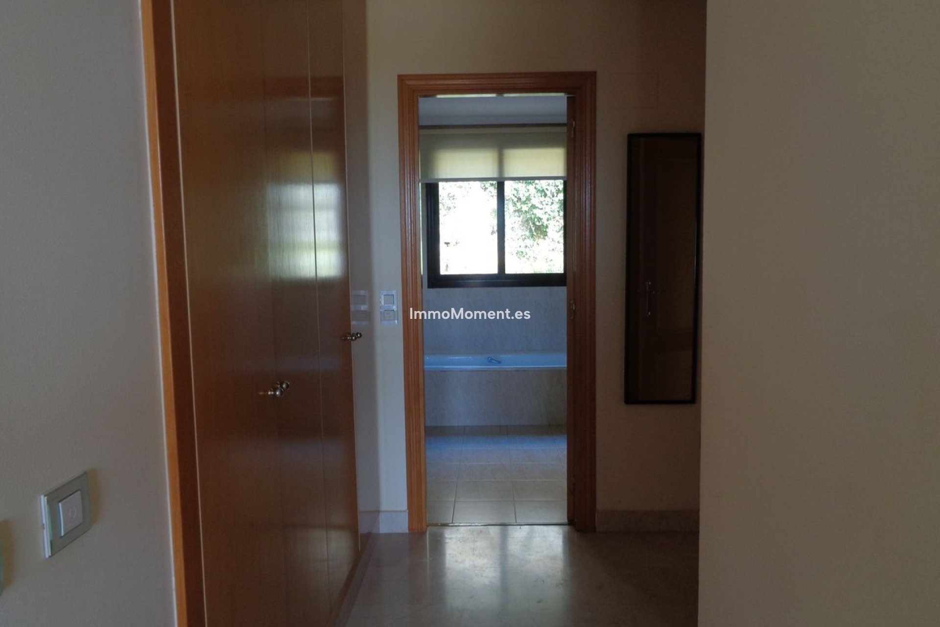 Resale - Apartment - Benahavís - Benahavís Centro