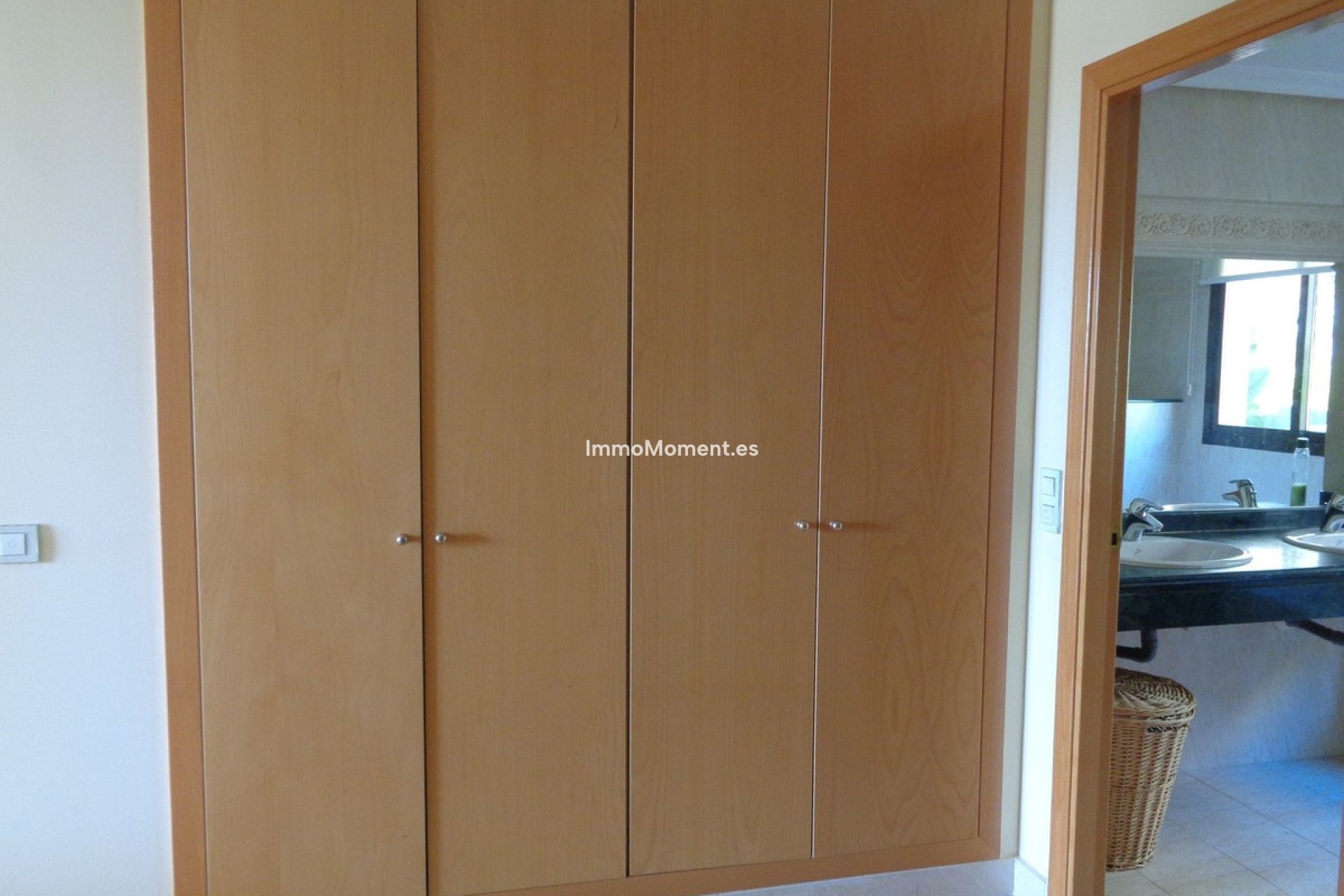 Resale - Apartment - Benahavís - Benahavís Centro