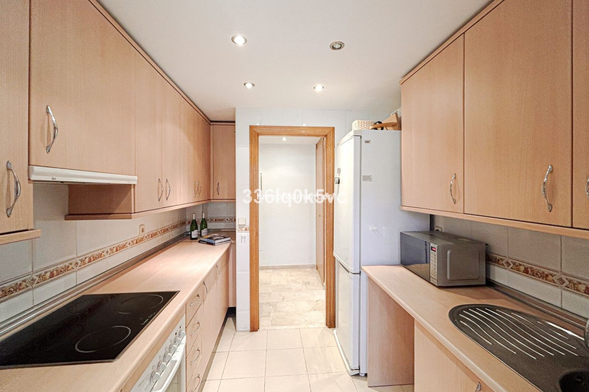 Resale - Apartment - Benahavís - Benahavís Centro