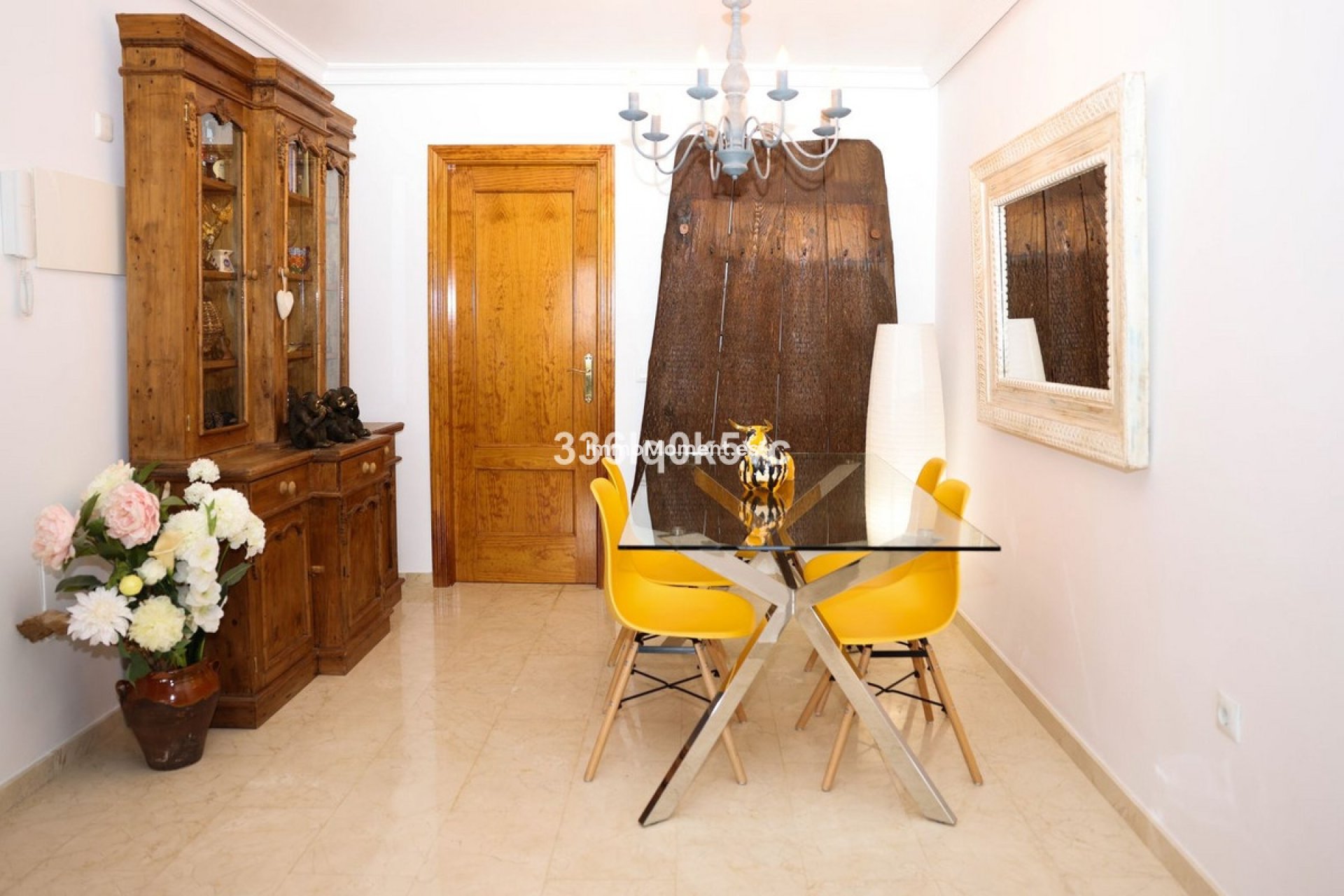 Resale - Apartment - Benahavís - Benahavís Centro