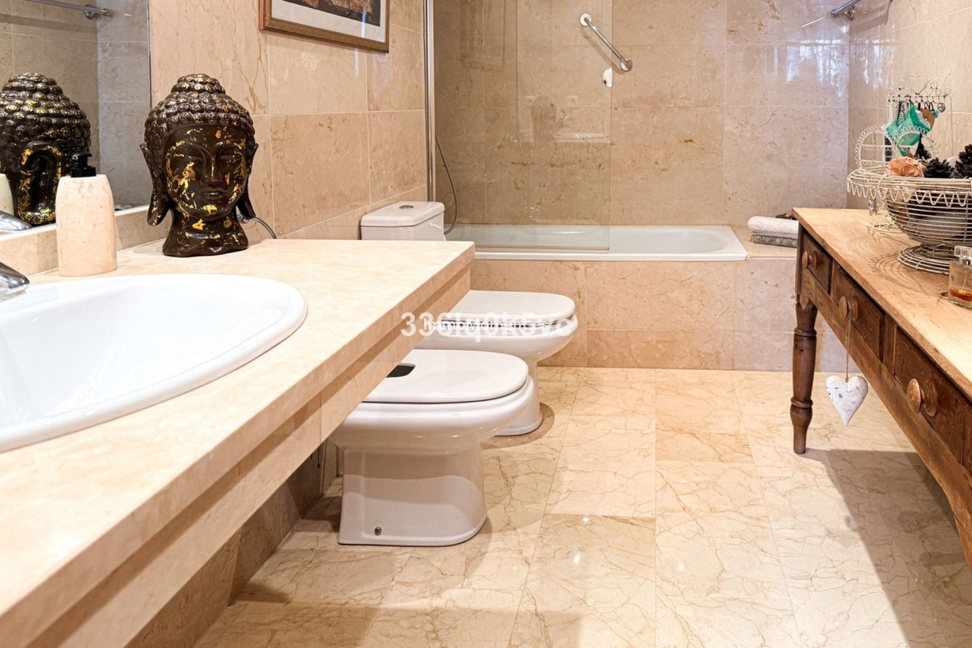 Resale - Apartment - Benahavís - Benahavís Centro