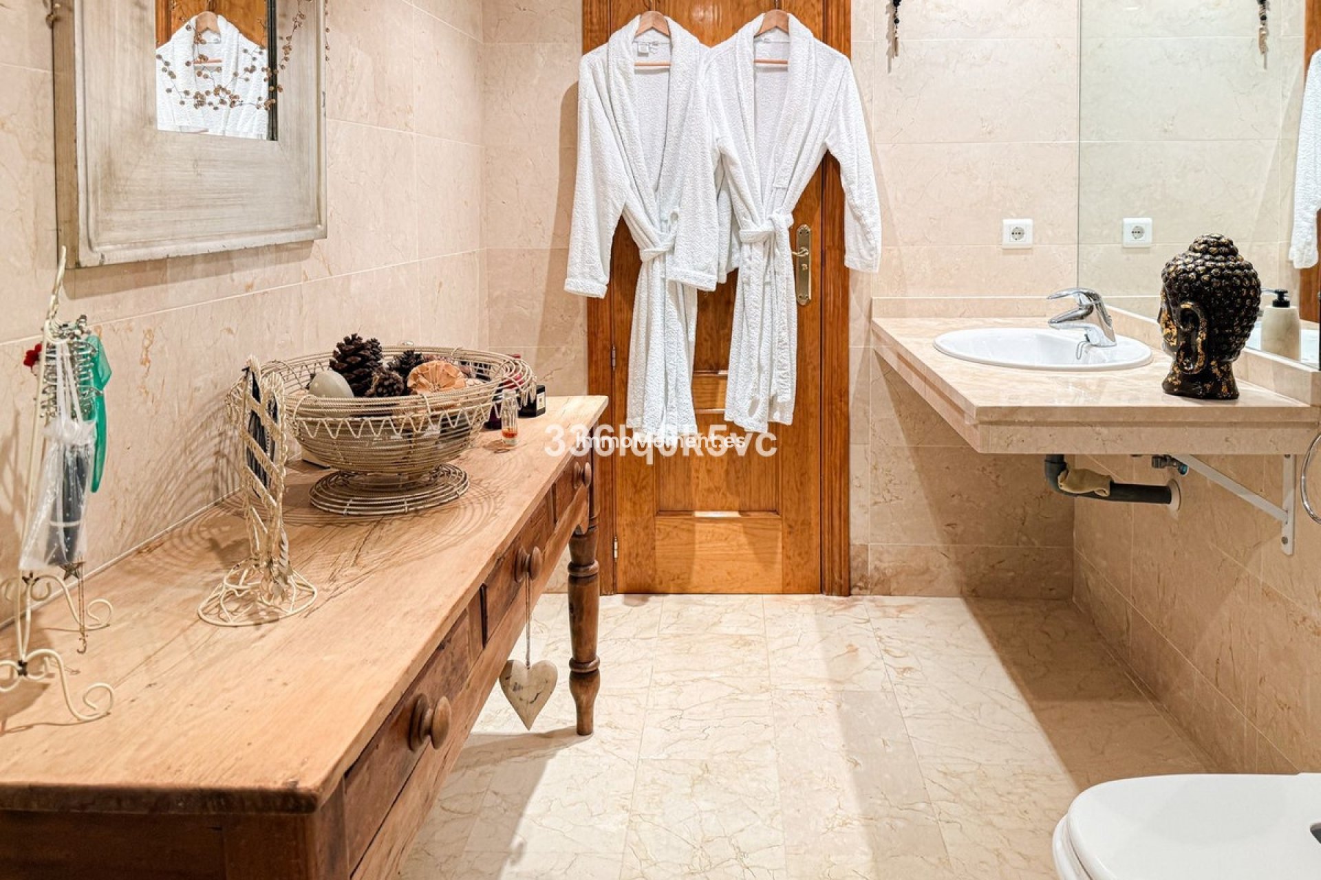 Resale - Apartment - Benahavís - Benahavís Centro