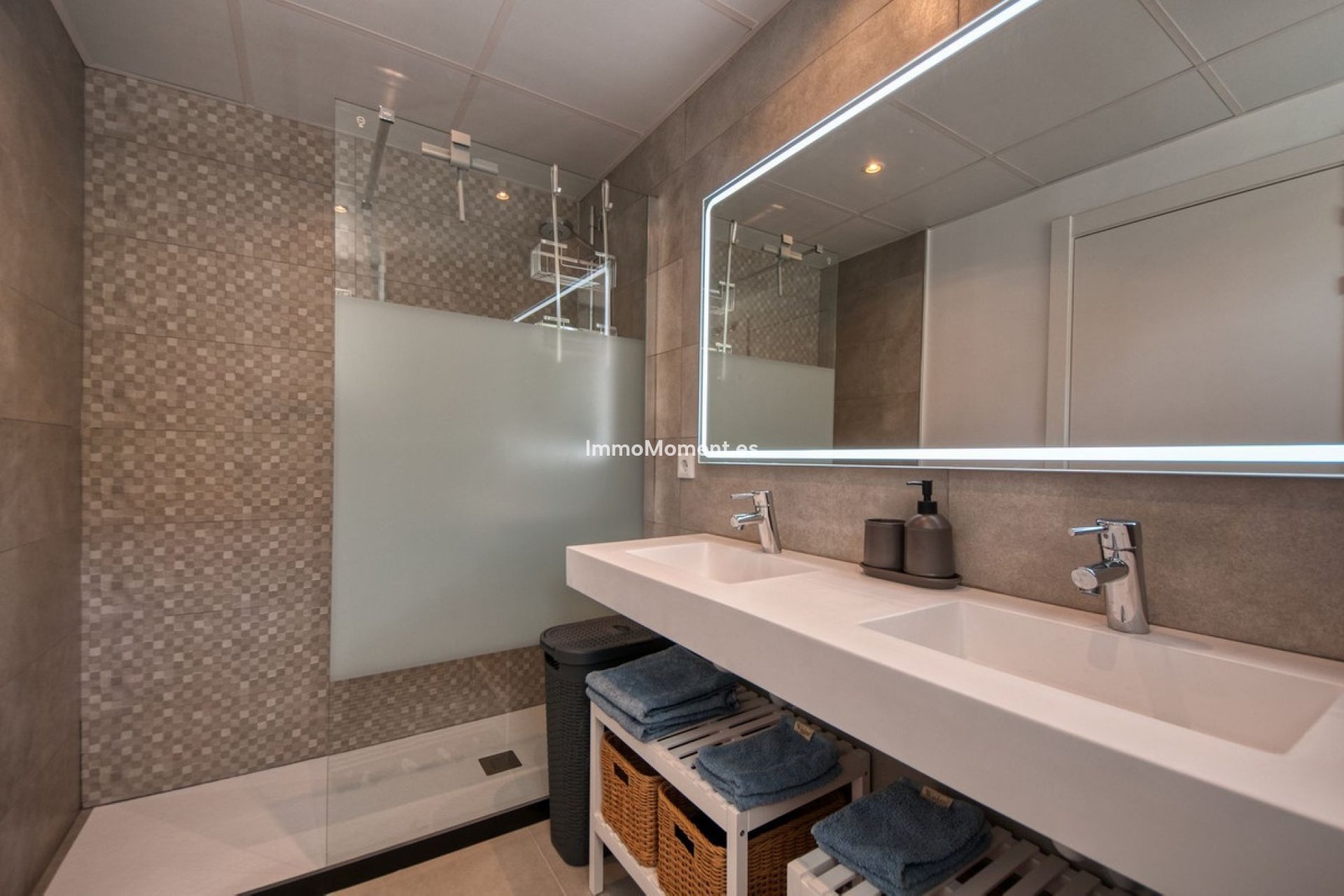 Resale - Apartment - Benahavís - Benahavís Centro