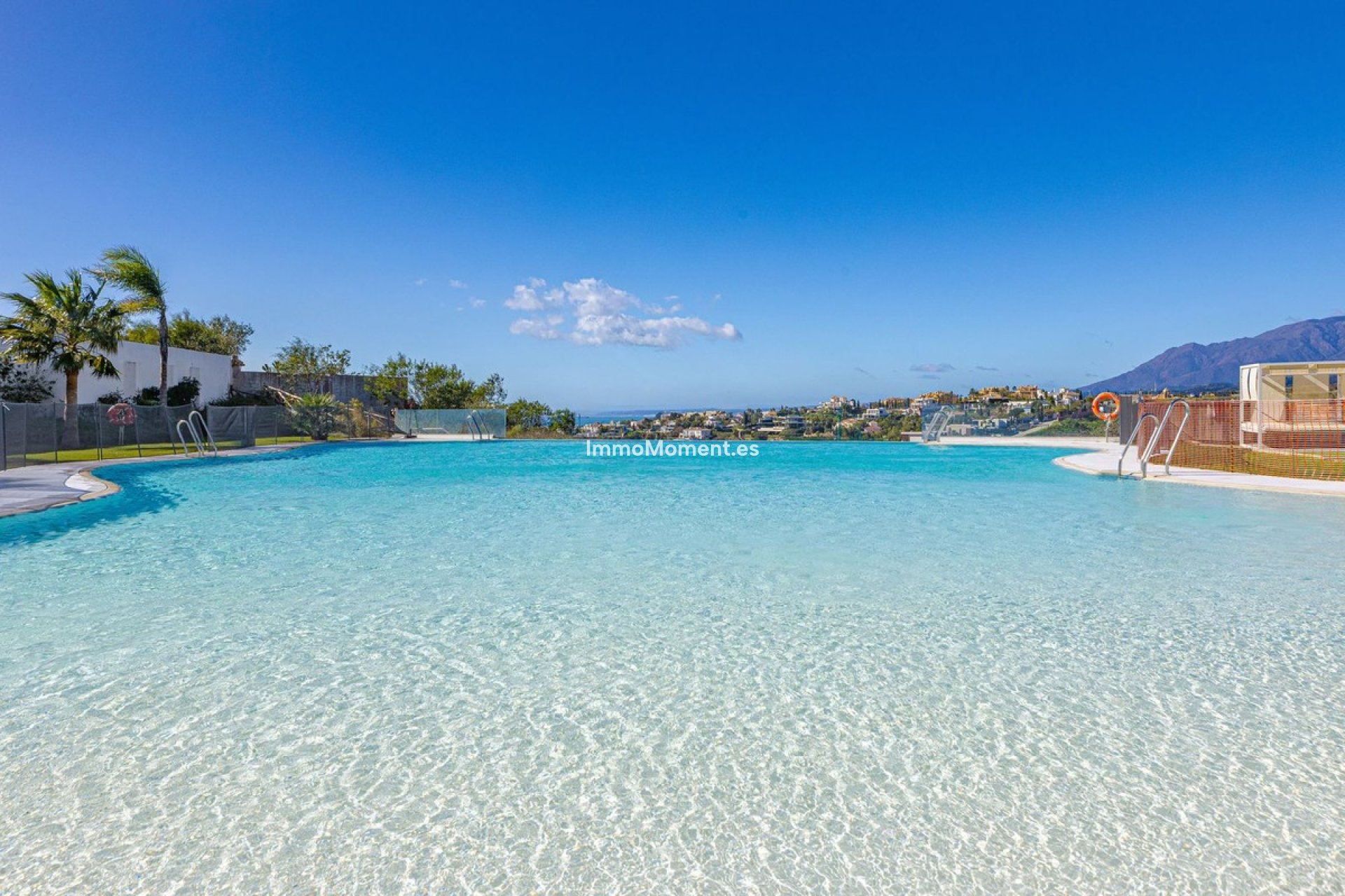 Resale - Apartment - Benahavís - Benahavís Centro