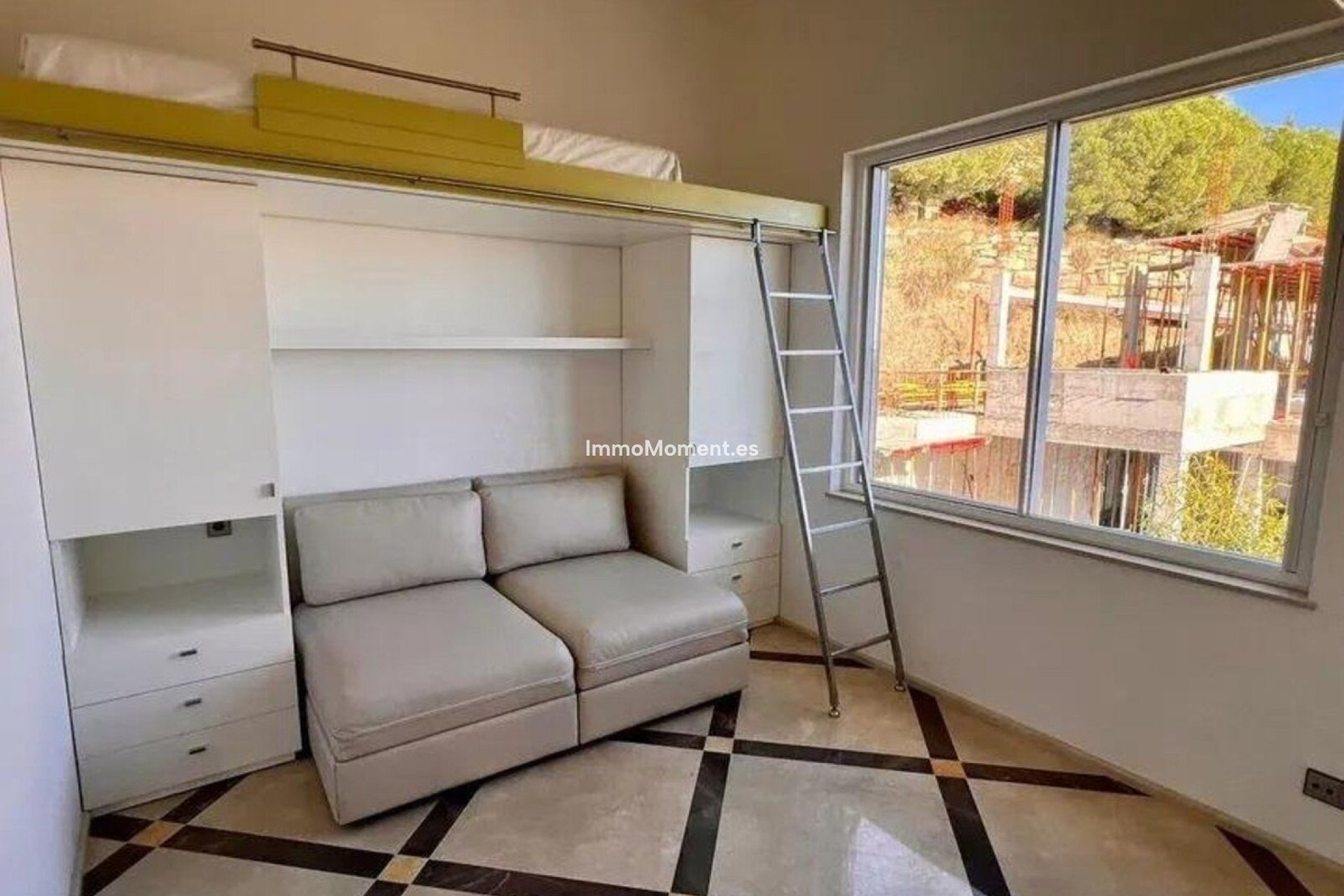 Resale - Apartment - Benahavís - Benahavís Centro