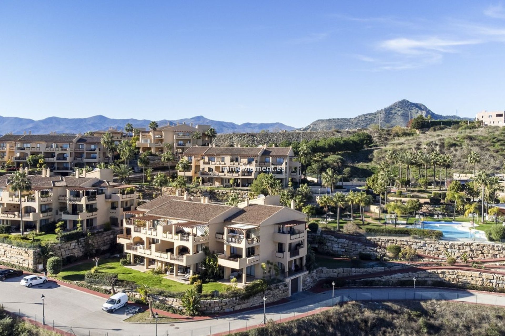 Resale - Apartment - Benahavís - Benahavís Centro