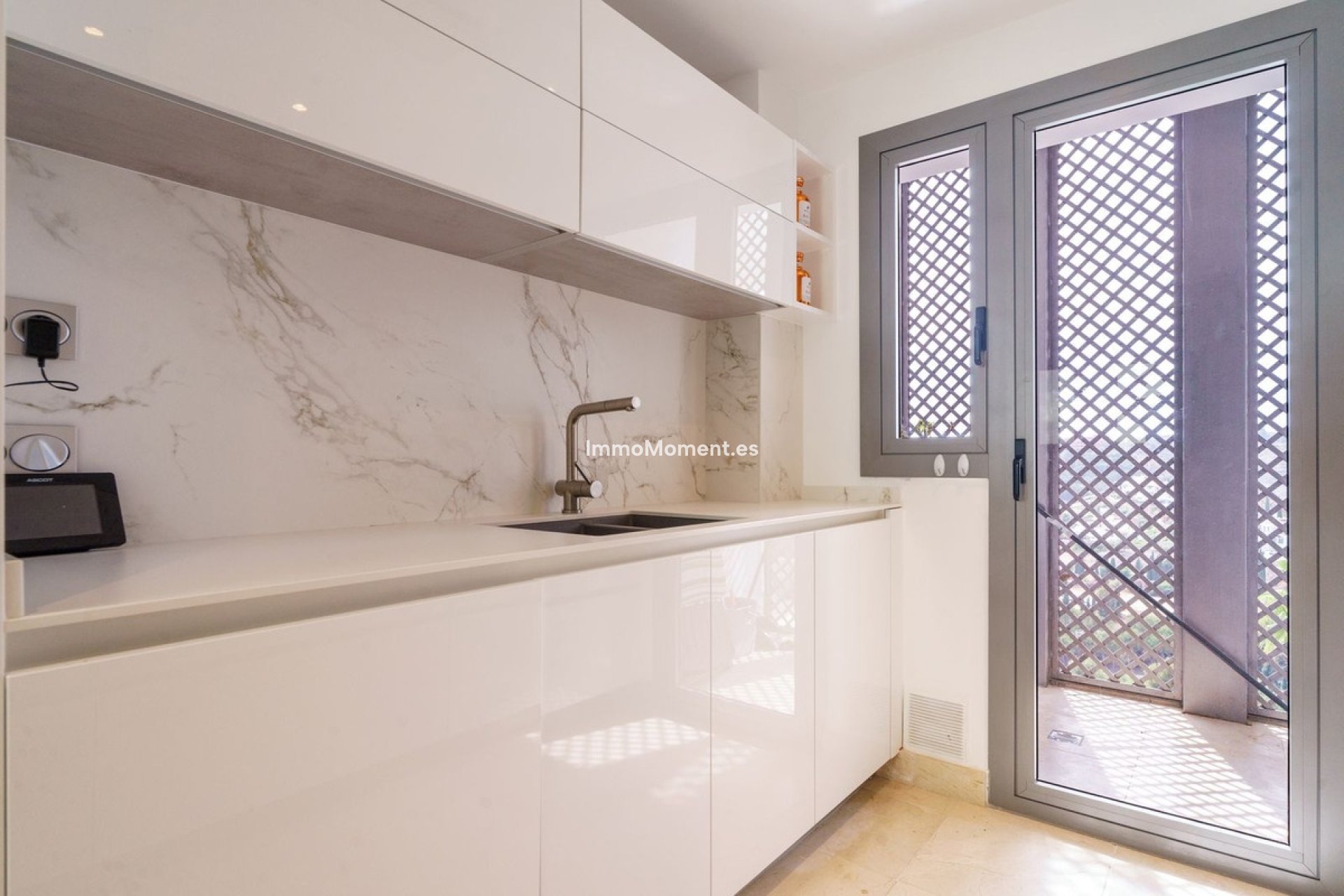 Resale - Apartment - Benahavís - Benahavís Centro