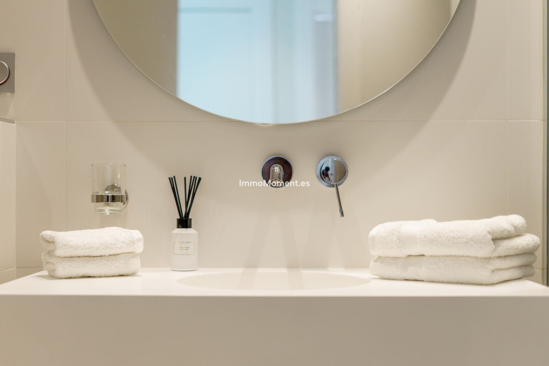 Resale - Apartment - Benahavís - Benahavís Centro