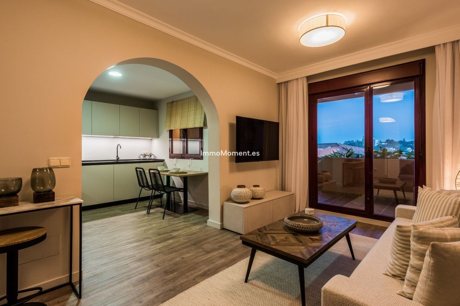 Resale - Apartment - Benahavís - Benahavís Centro