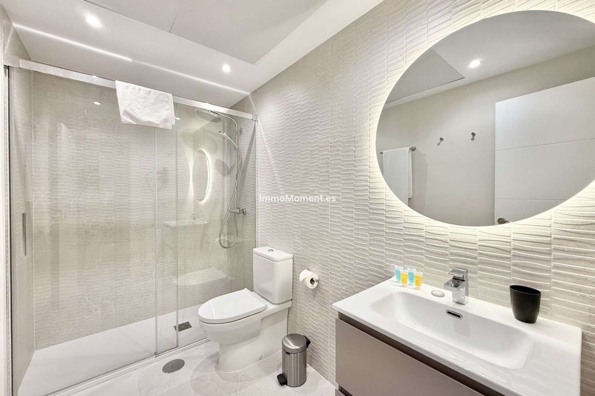 Resale - Apartment - Benahavís - Benahavís Centro