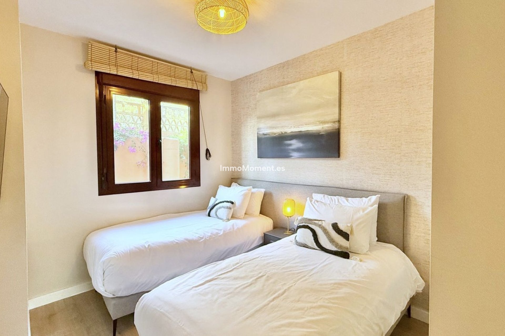 Resale - Apartment - Benahavís - Benahavís Centro